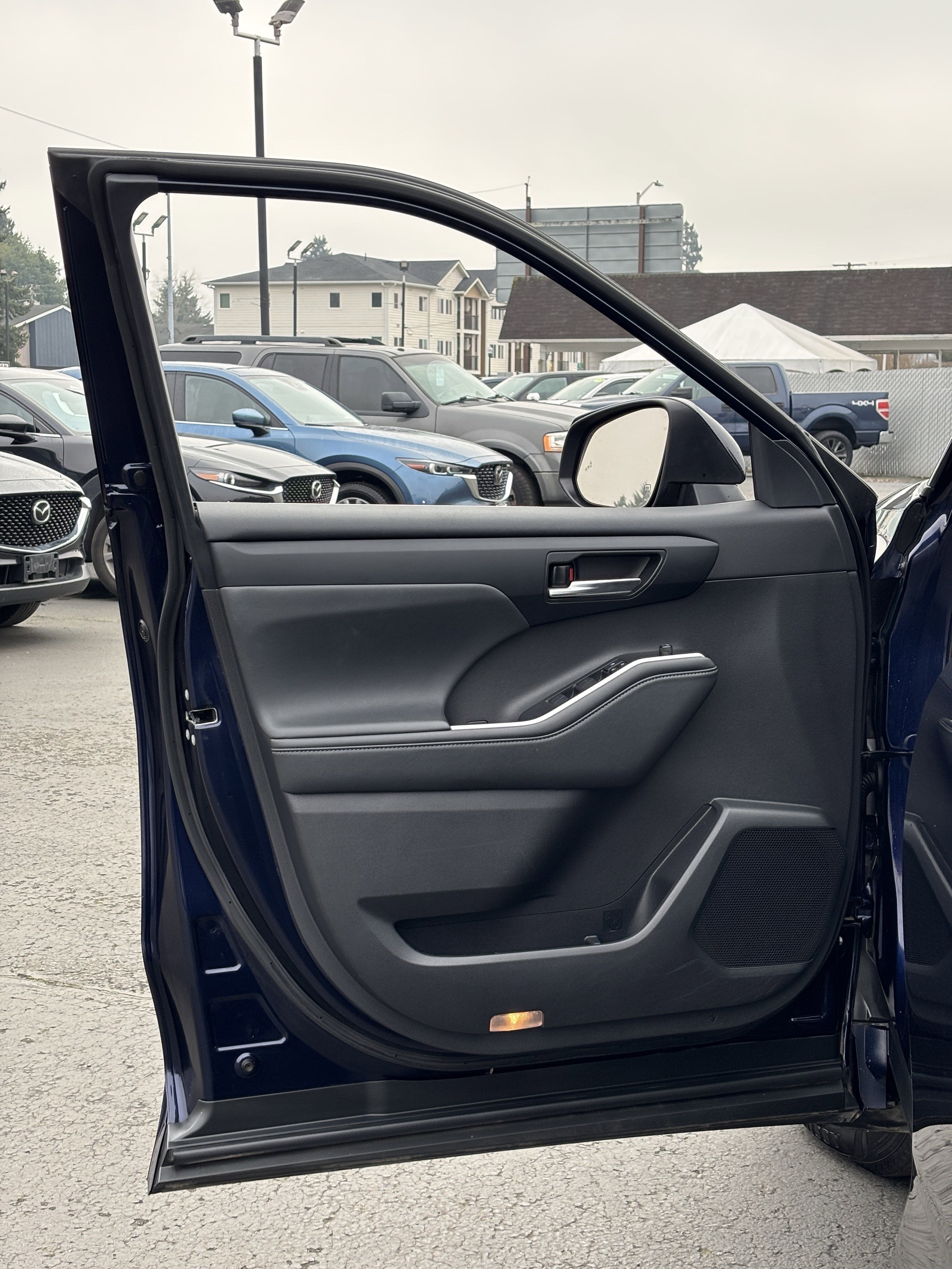 2022 Toyota Highlander XLE AWD