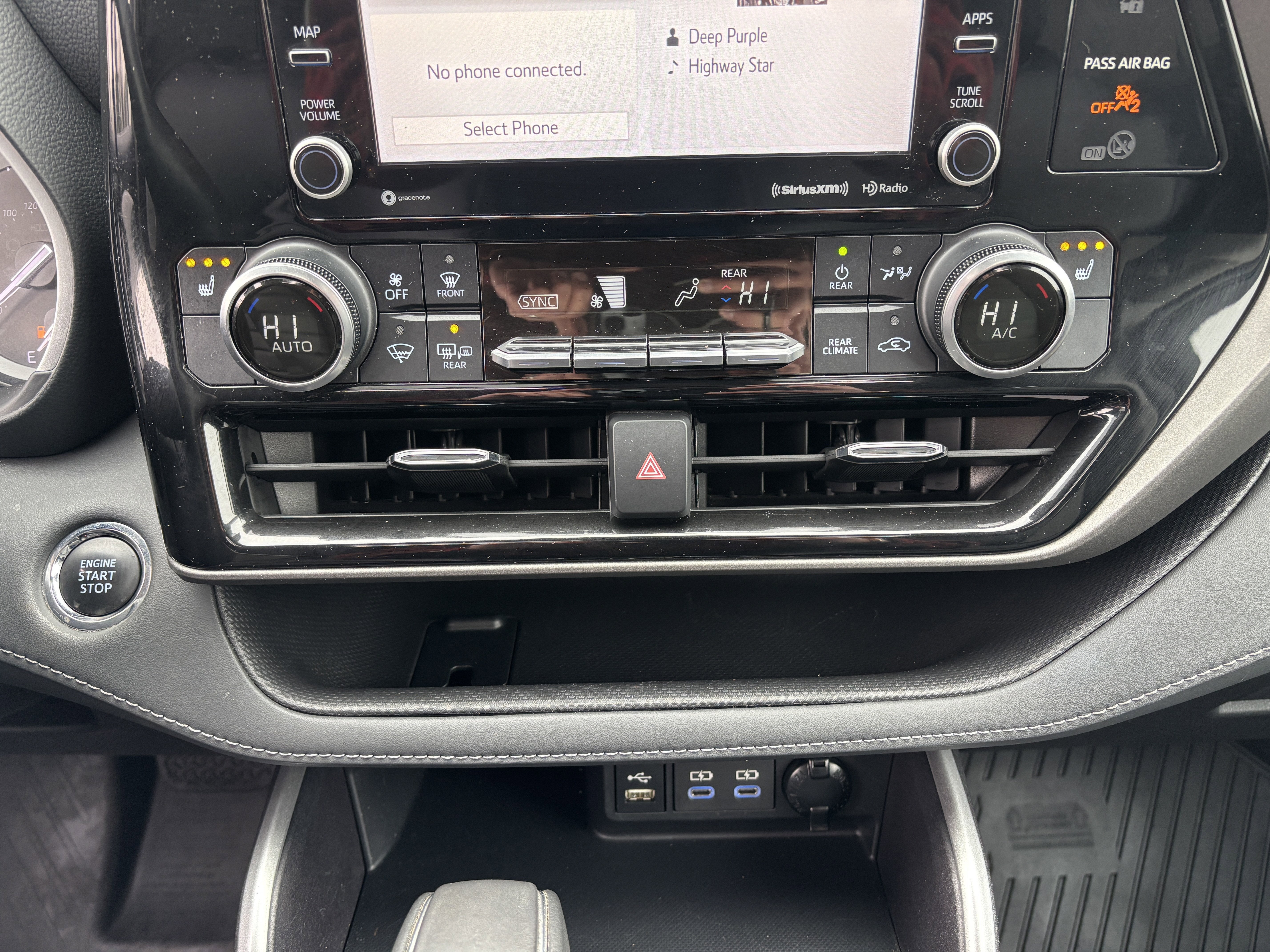 2022 Toyota Highlander XLE AWD