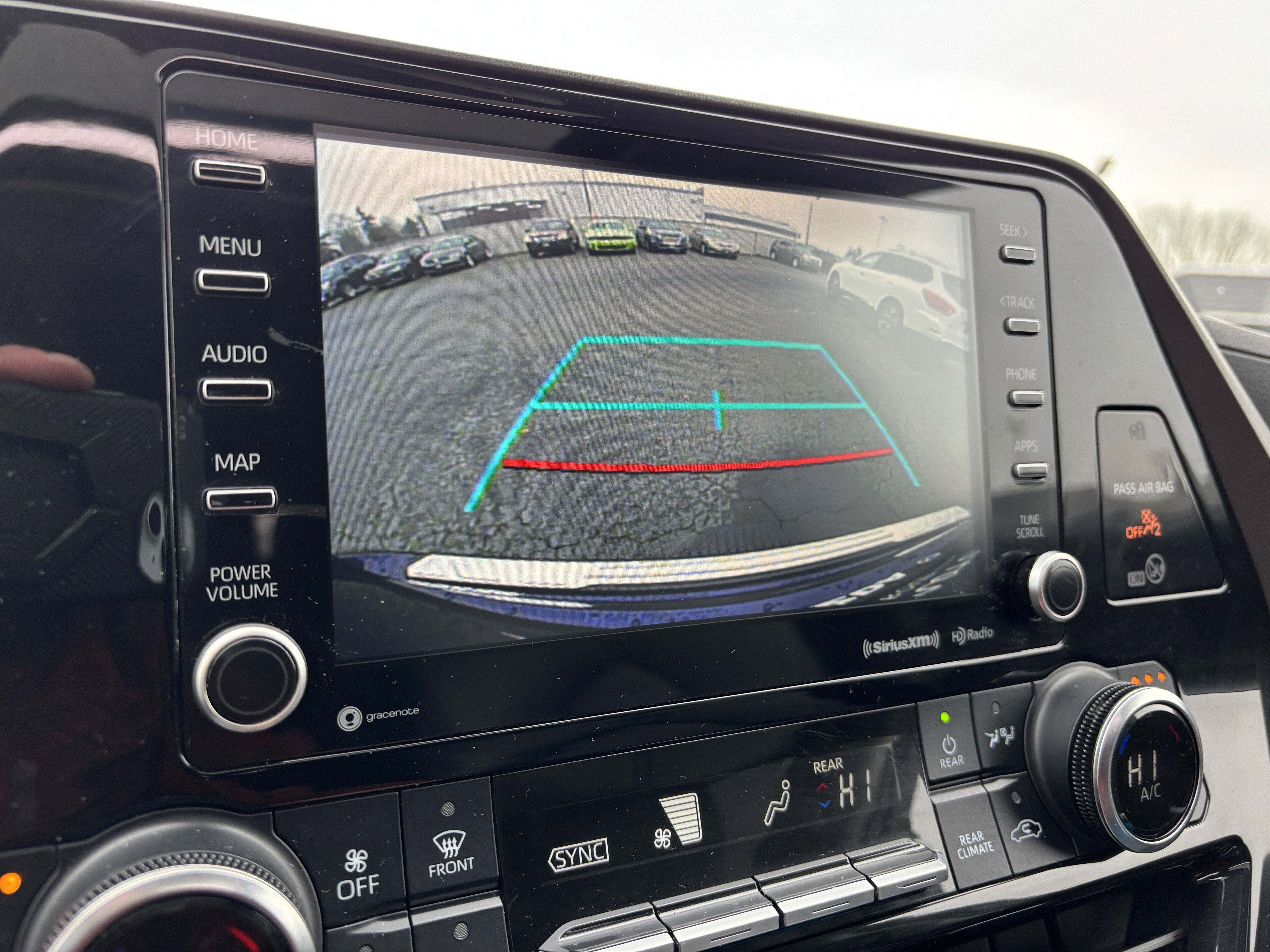 2022 Toyota Highlander XLE AWD