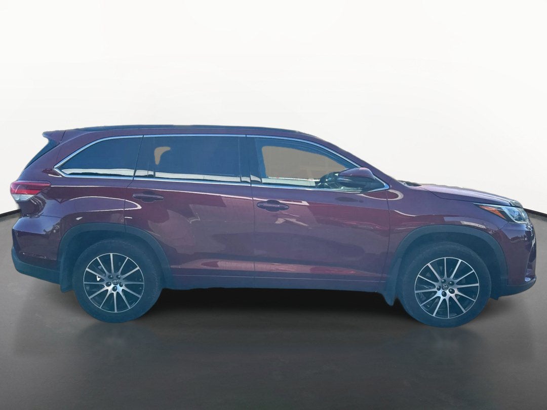 2017 Toyota Highlander SE