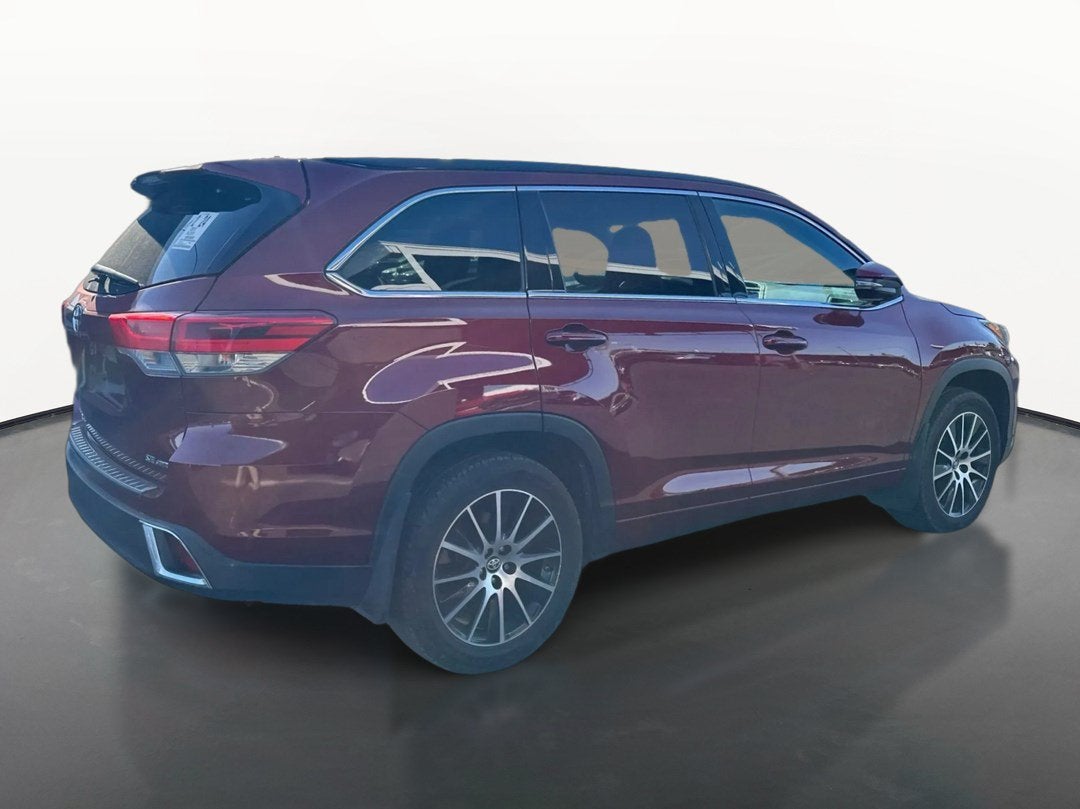 2017 Toyota Highlander SE