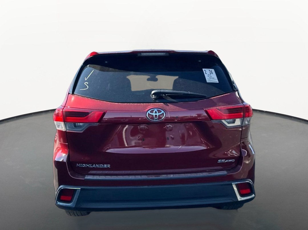 2017 Toyota Highlander SE