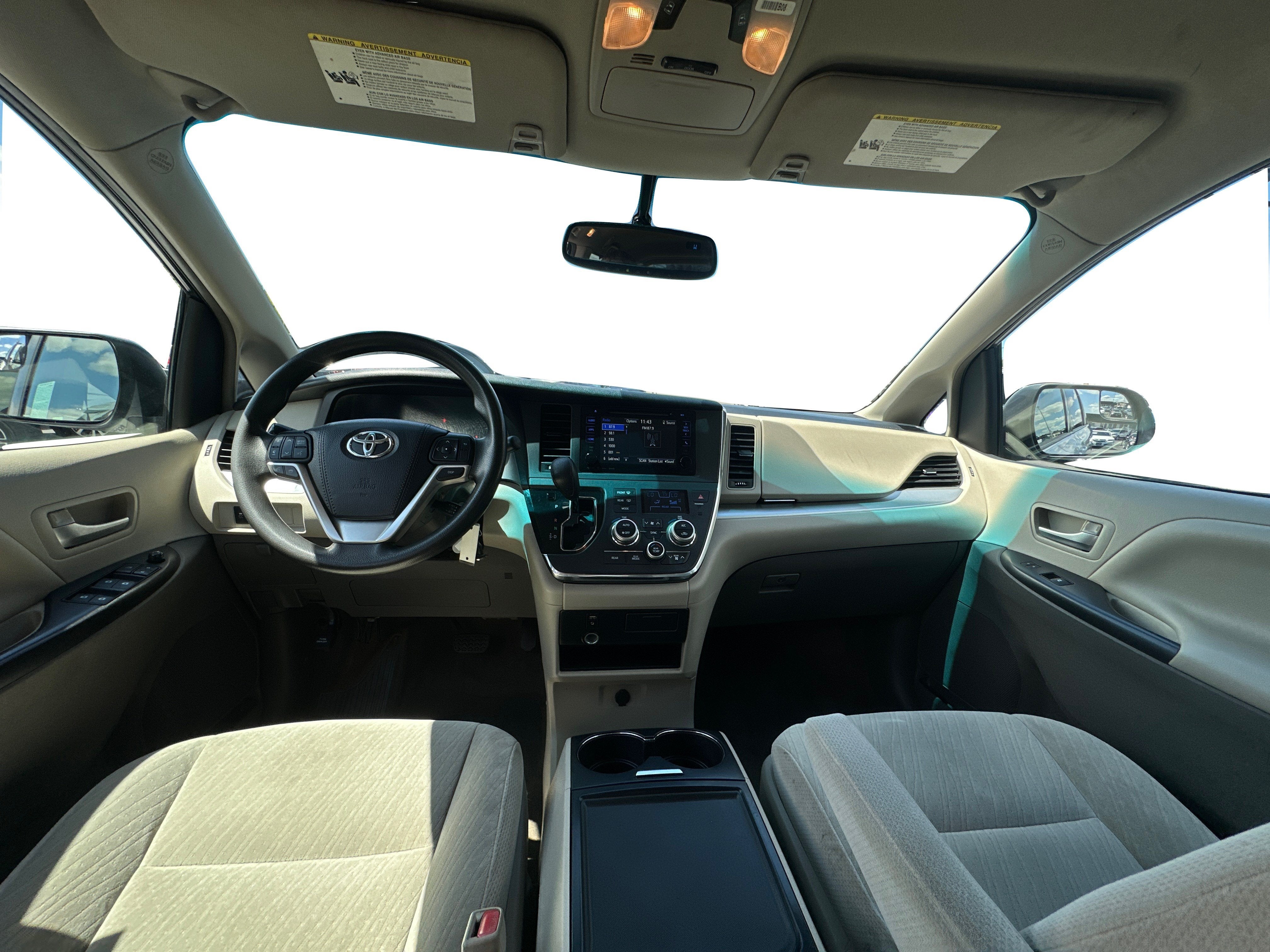 2017 Toyota Sienna LE