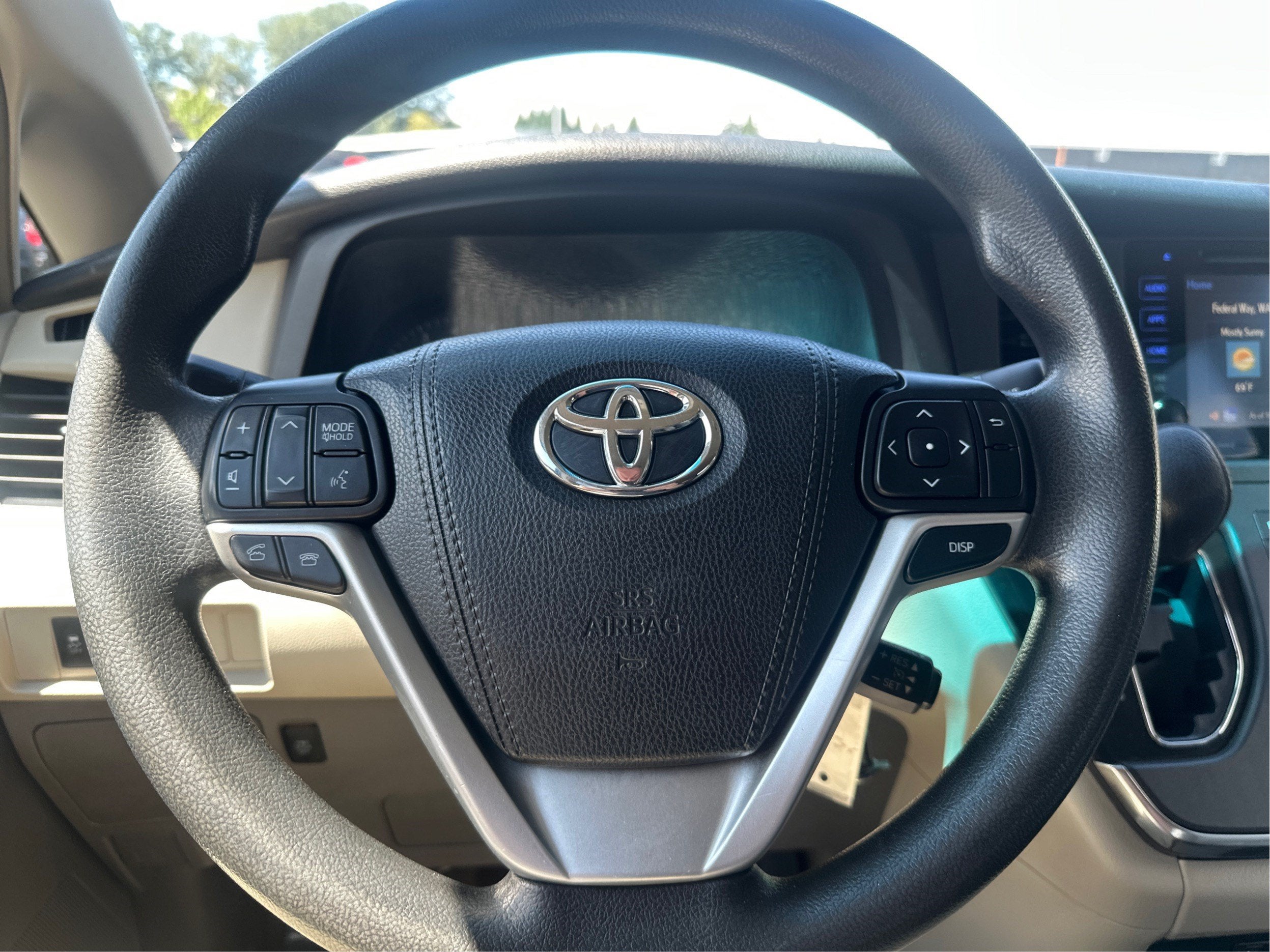 2017 Toyota Sienna LE