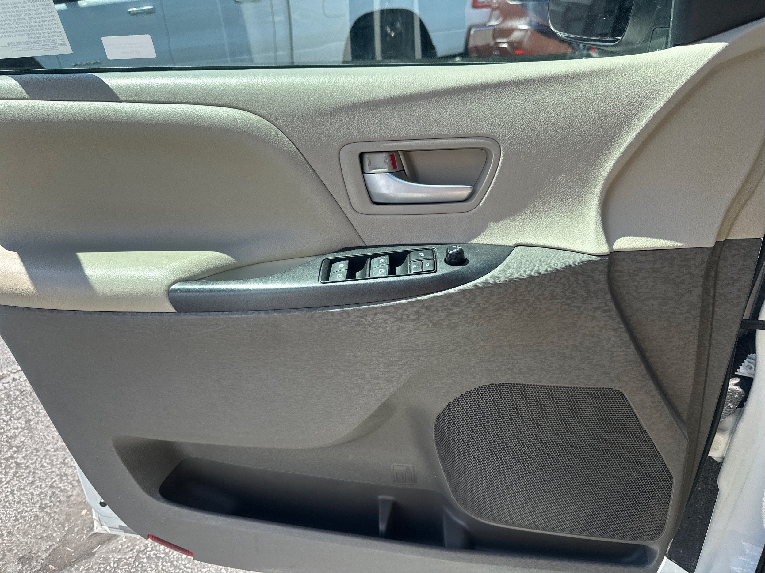 2017 Toyota Sienna LE