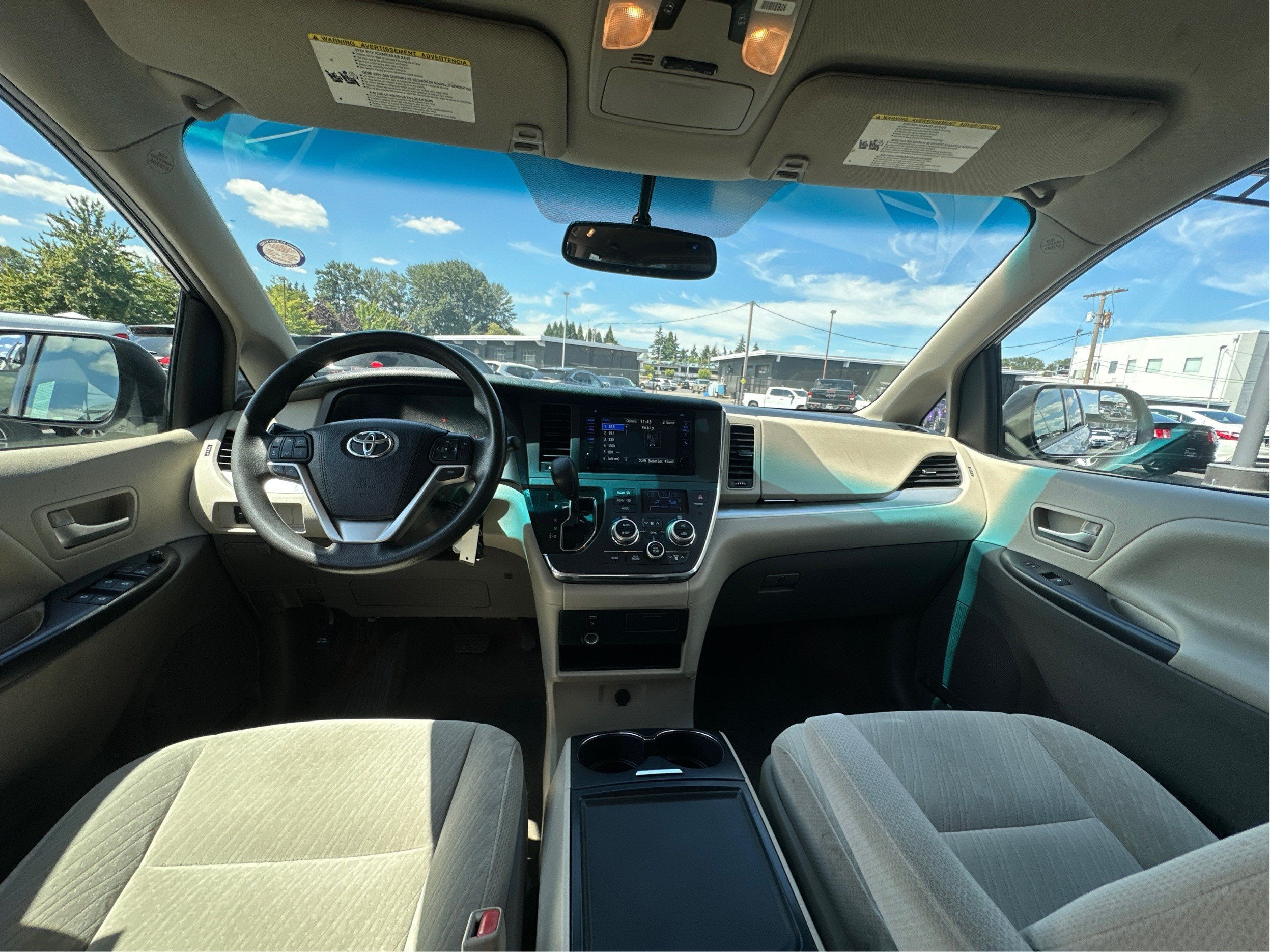 2017 Toyota Sienna LE