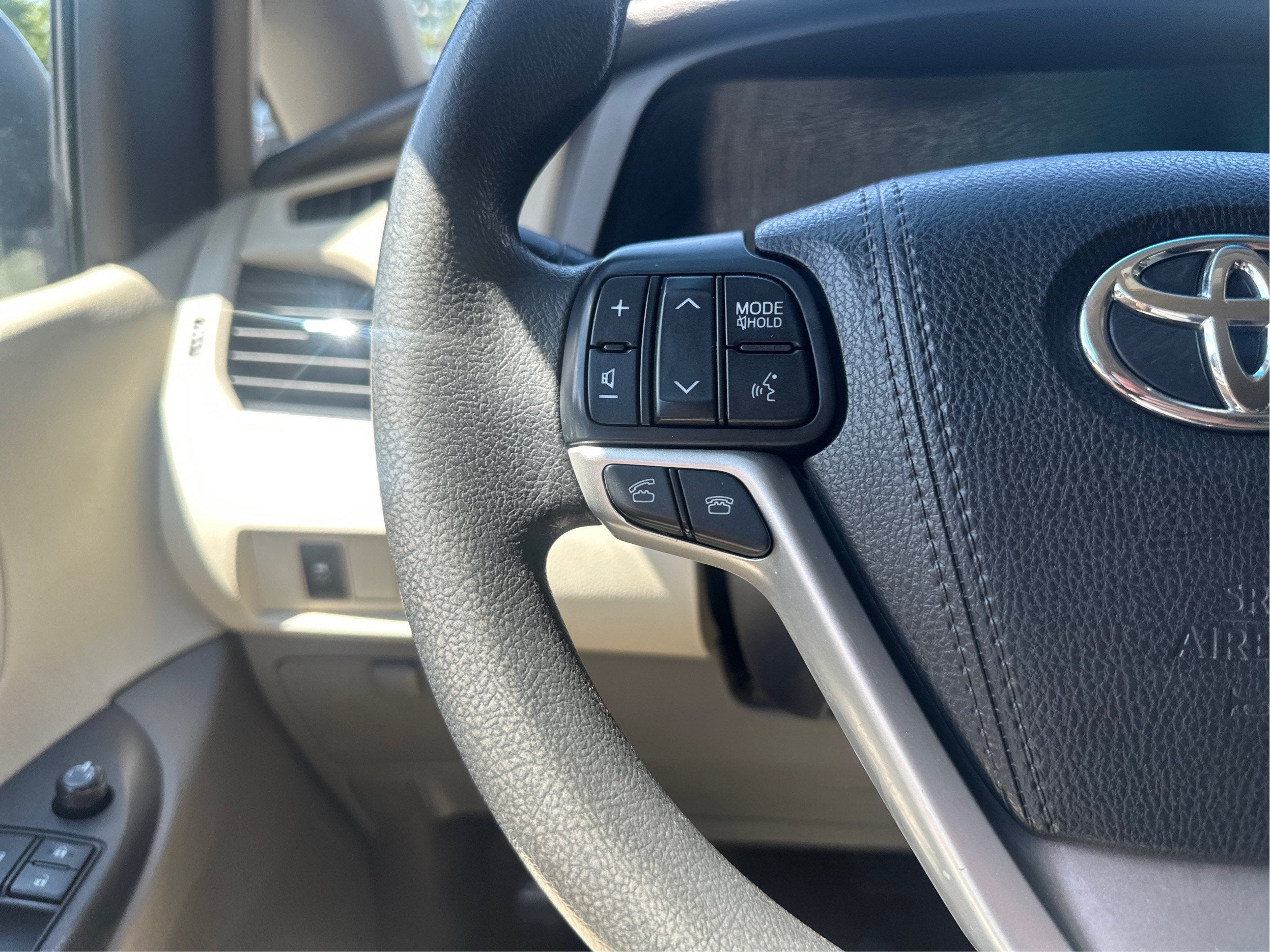 2017 Toyota Sienna LE