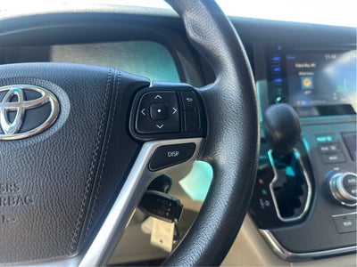 2017 Toyota Sienna LE