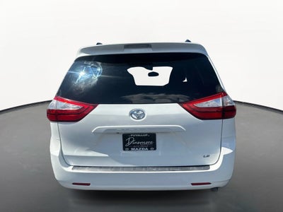 2017 Toyota Sienna LE