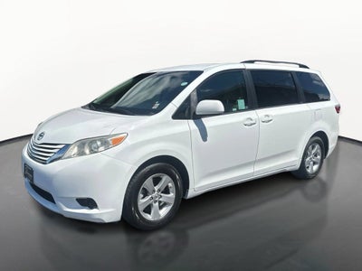 2017 Toyota Sienna LE