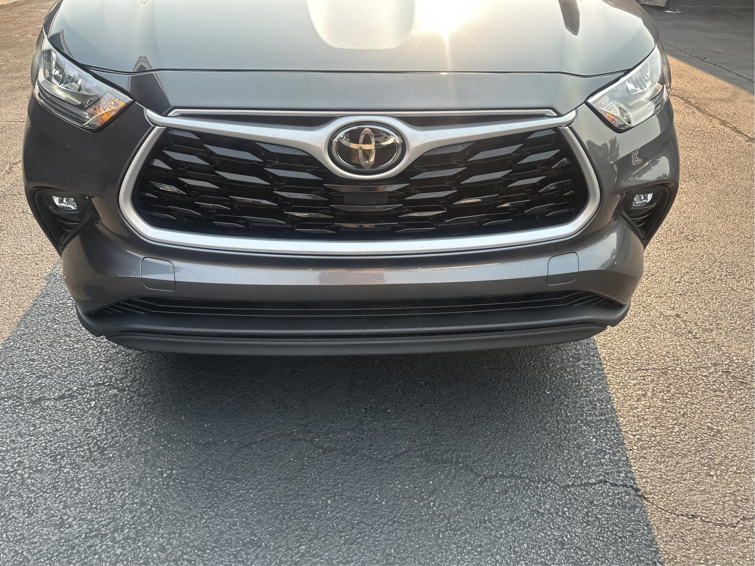 2020 Toyota Highlander LE