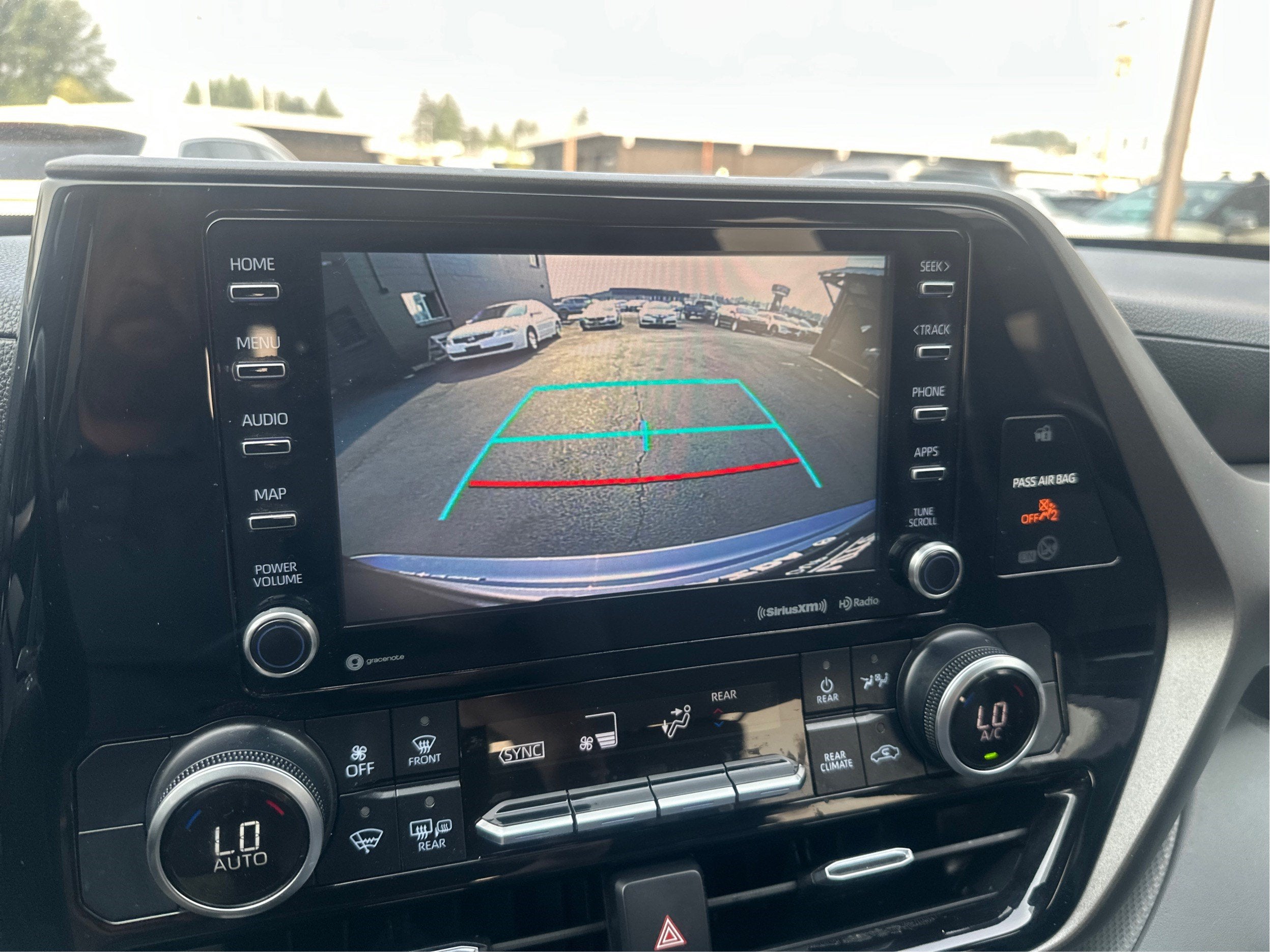 2020 Toyota Highlander LE