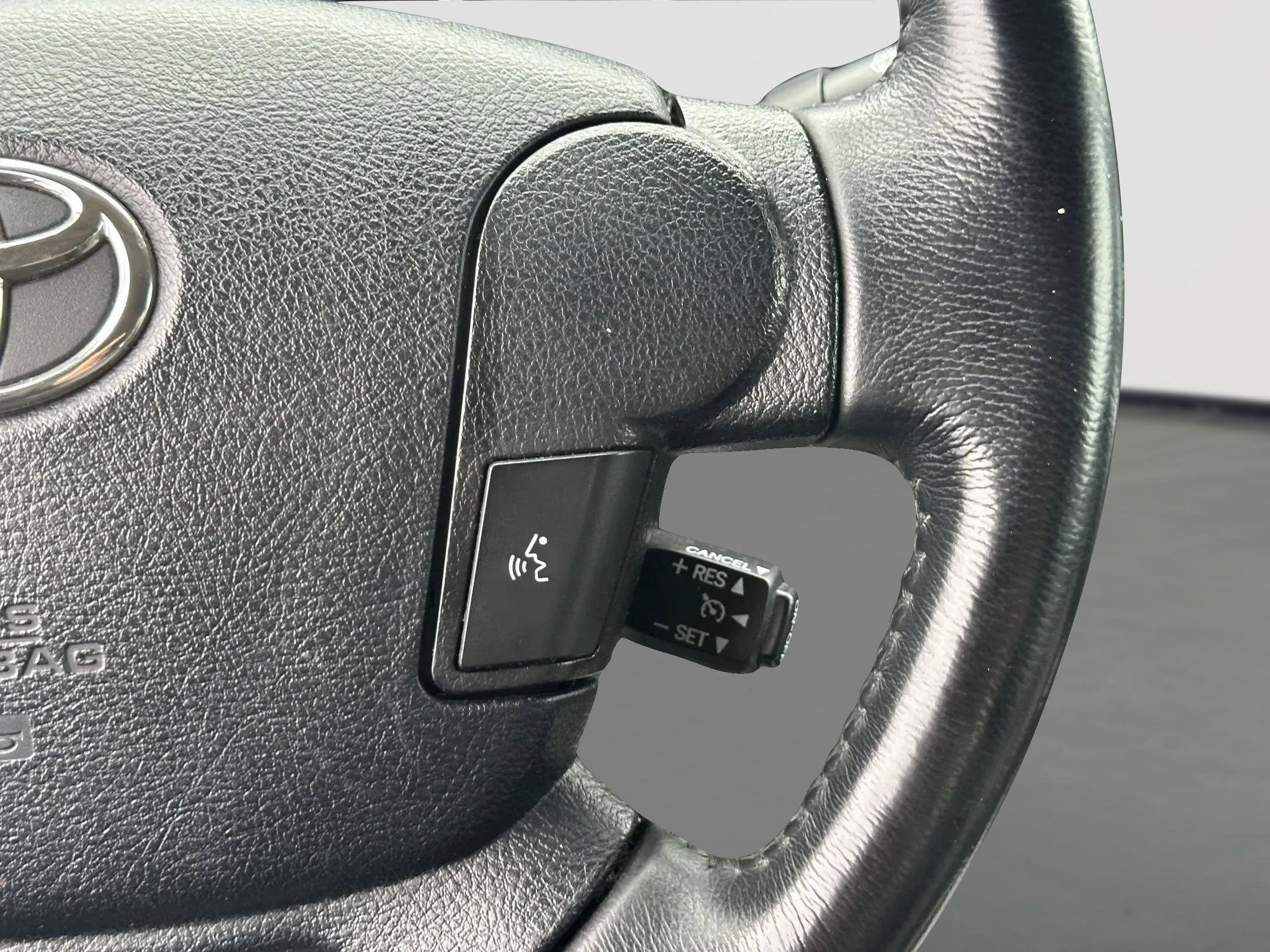 2011 Toyota Tundra 4WD Truck LTD