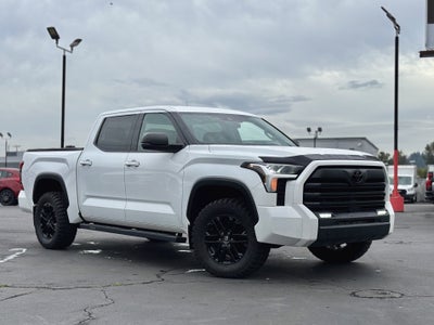 2022 Toyota Tundra 4WD SR5