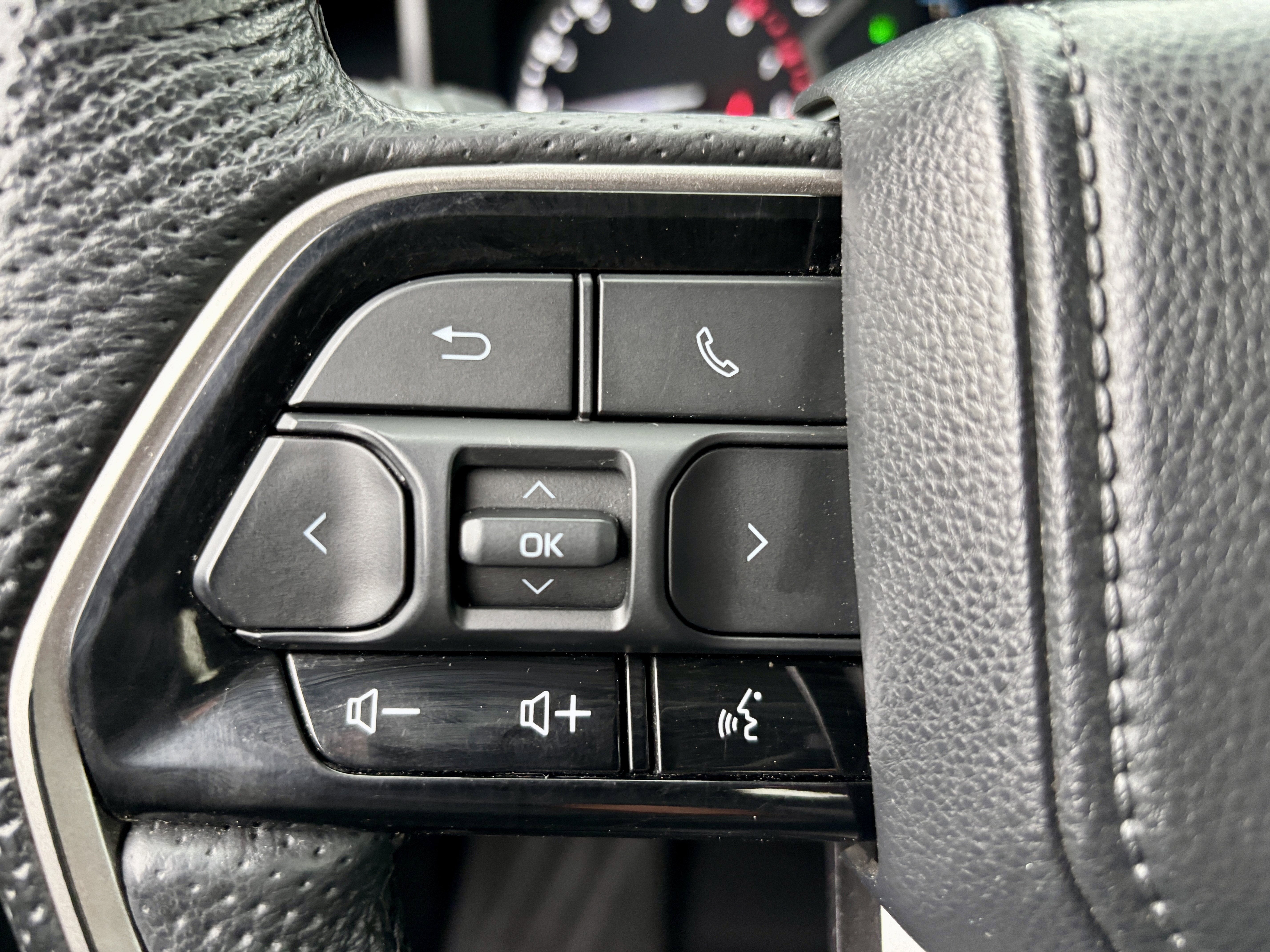 2022 Toyota Tundra 4WD SR5