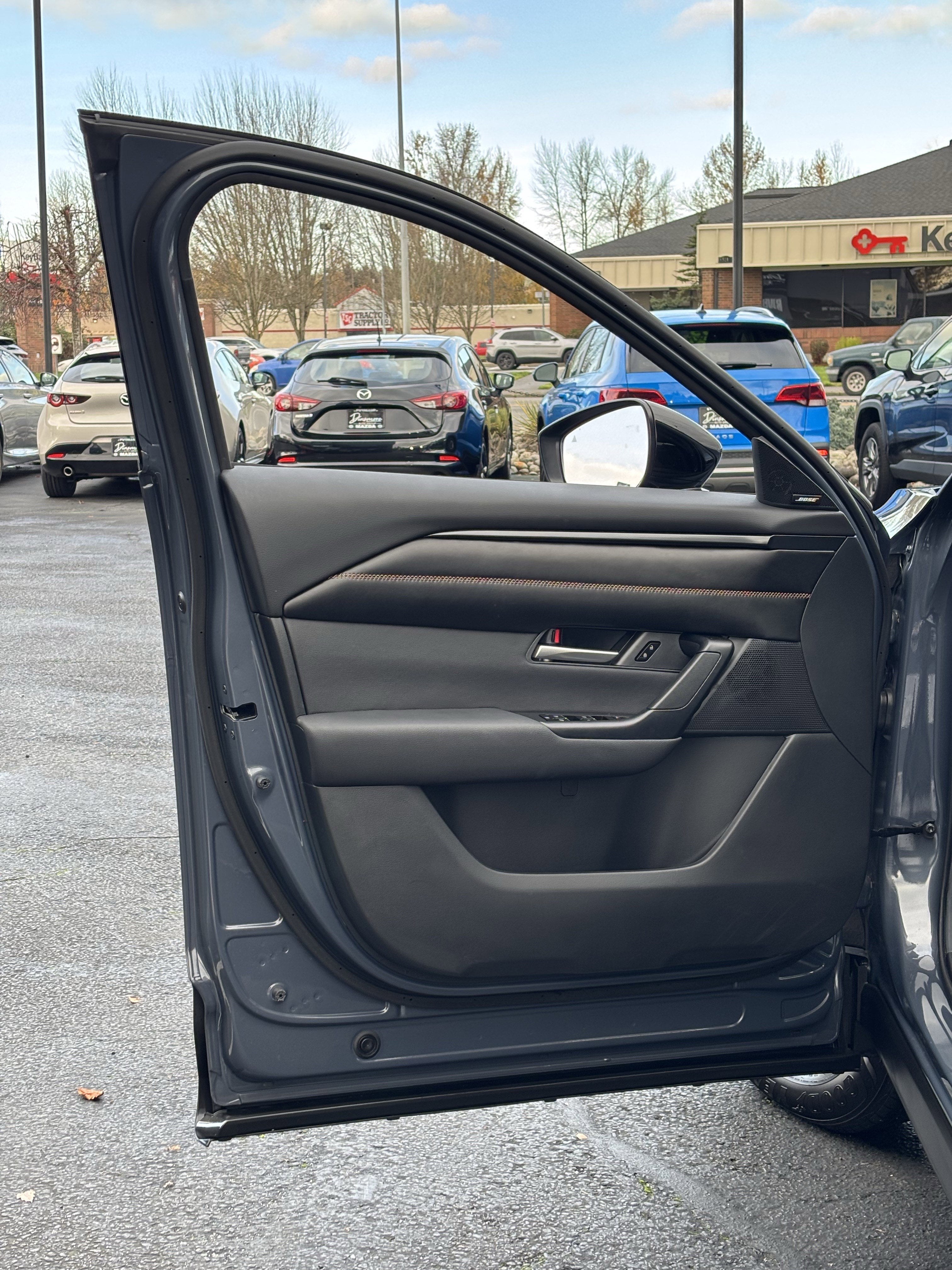 2025 Mazda Mazda CX-50 Hybrid Premium AWD