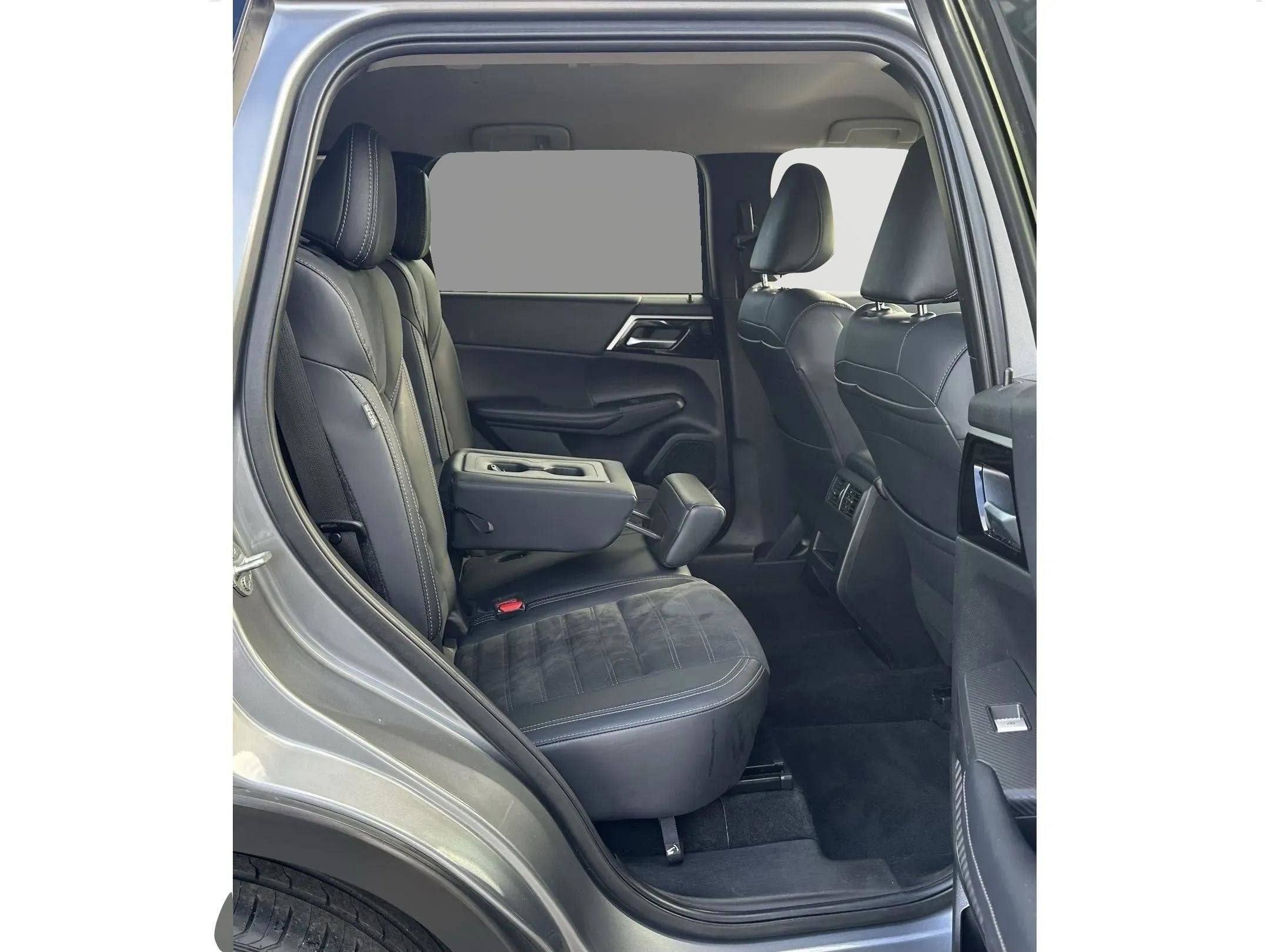 2024 Mitsubishi Outlander SE Black Edition