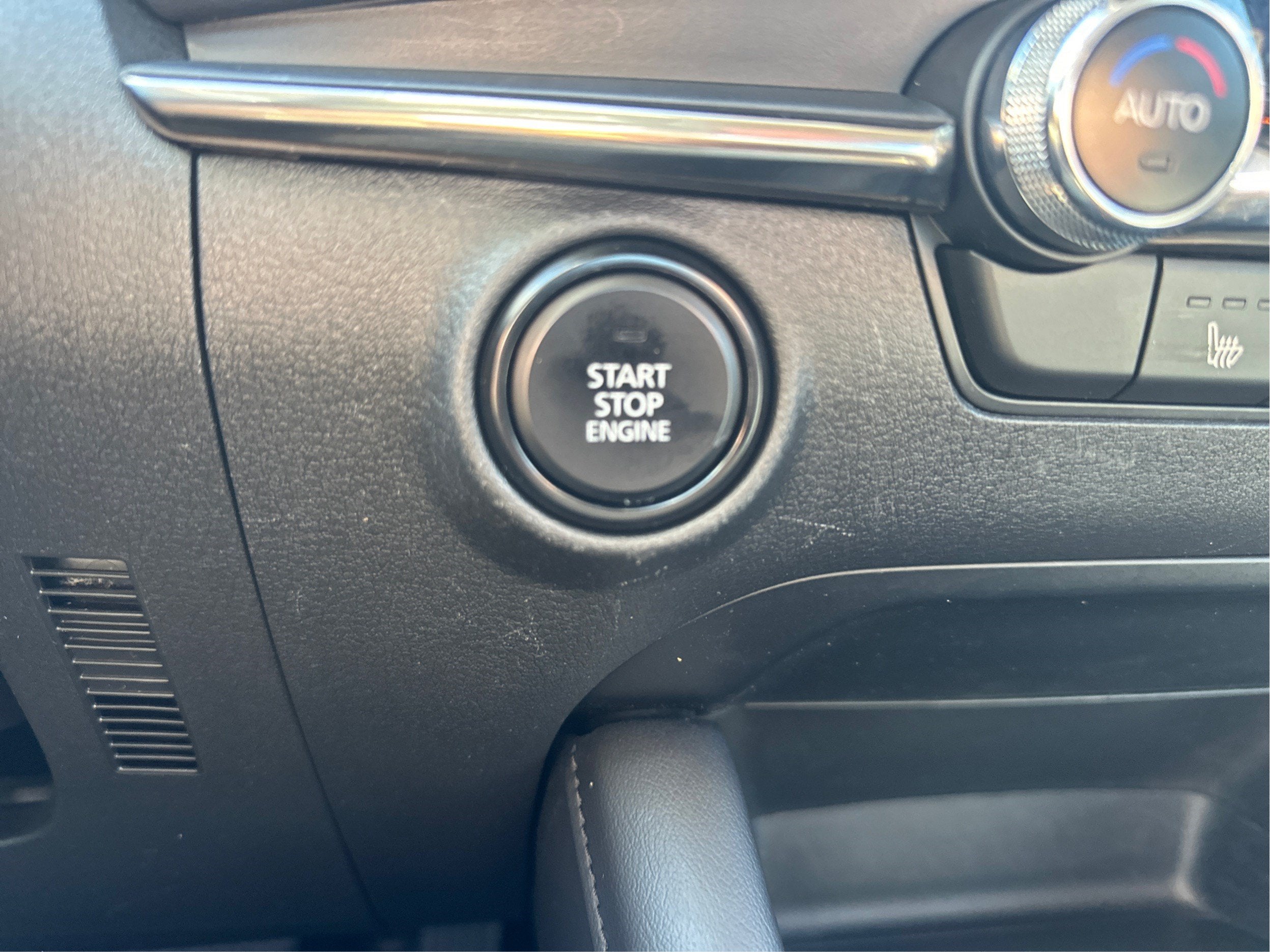 2025 Mazda Mazda3 Sedan Preferred FWD