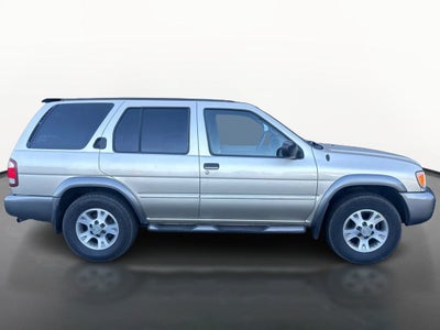 2000 Nissan Pathfinder SE