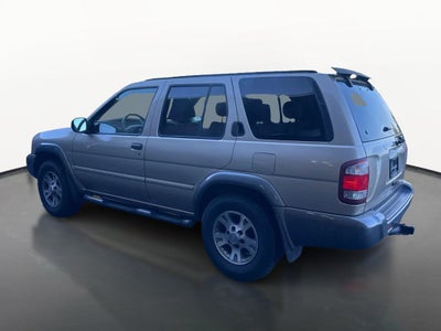 2000 Nissan Pathfinder SE