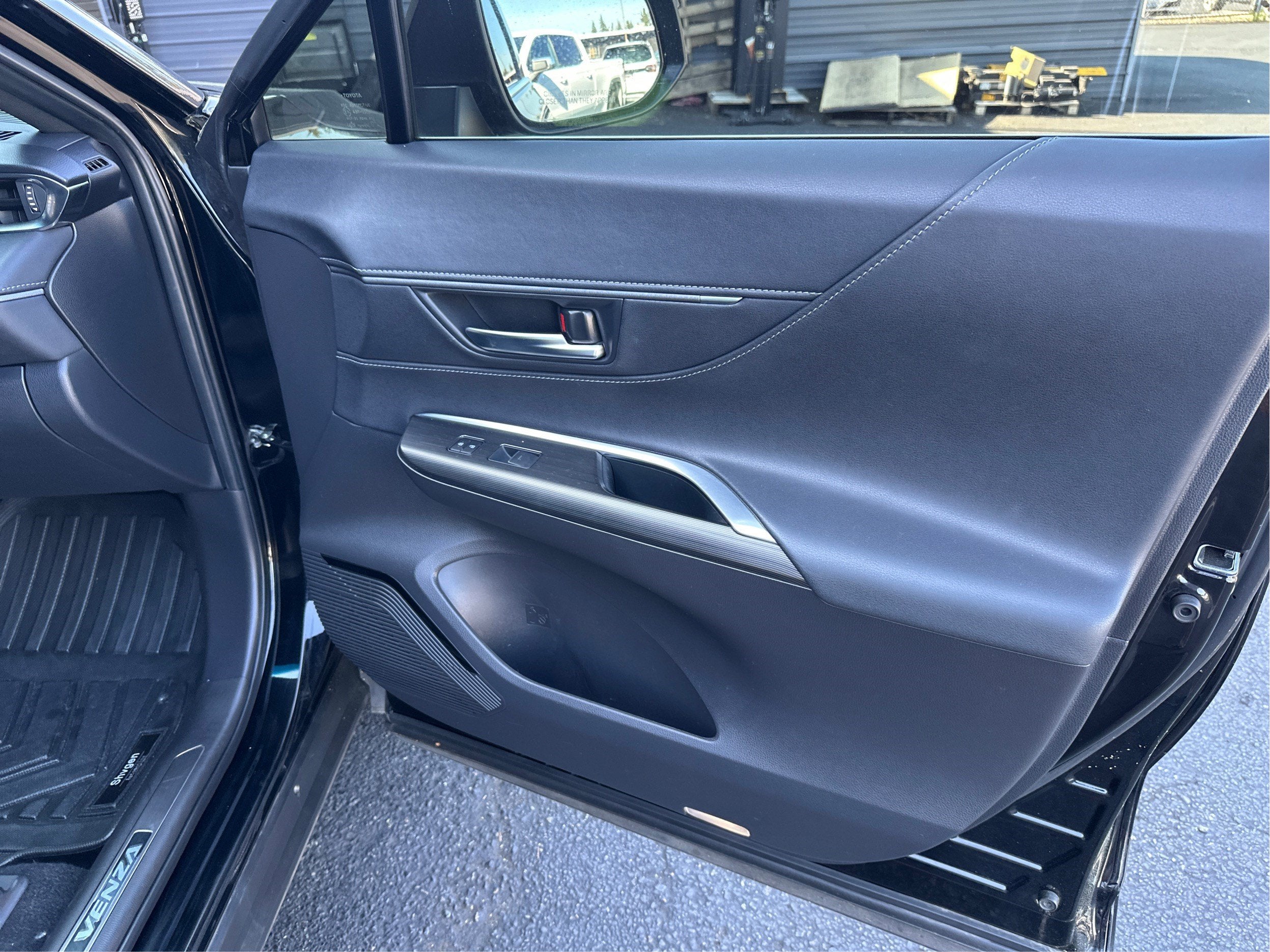 2023 Toyota Venza XLE AWD
