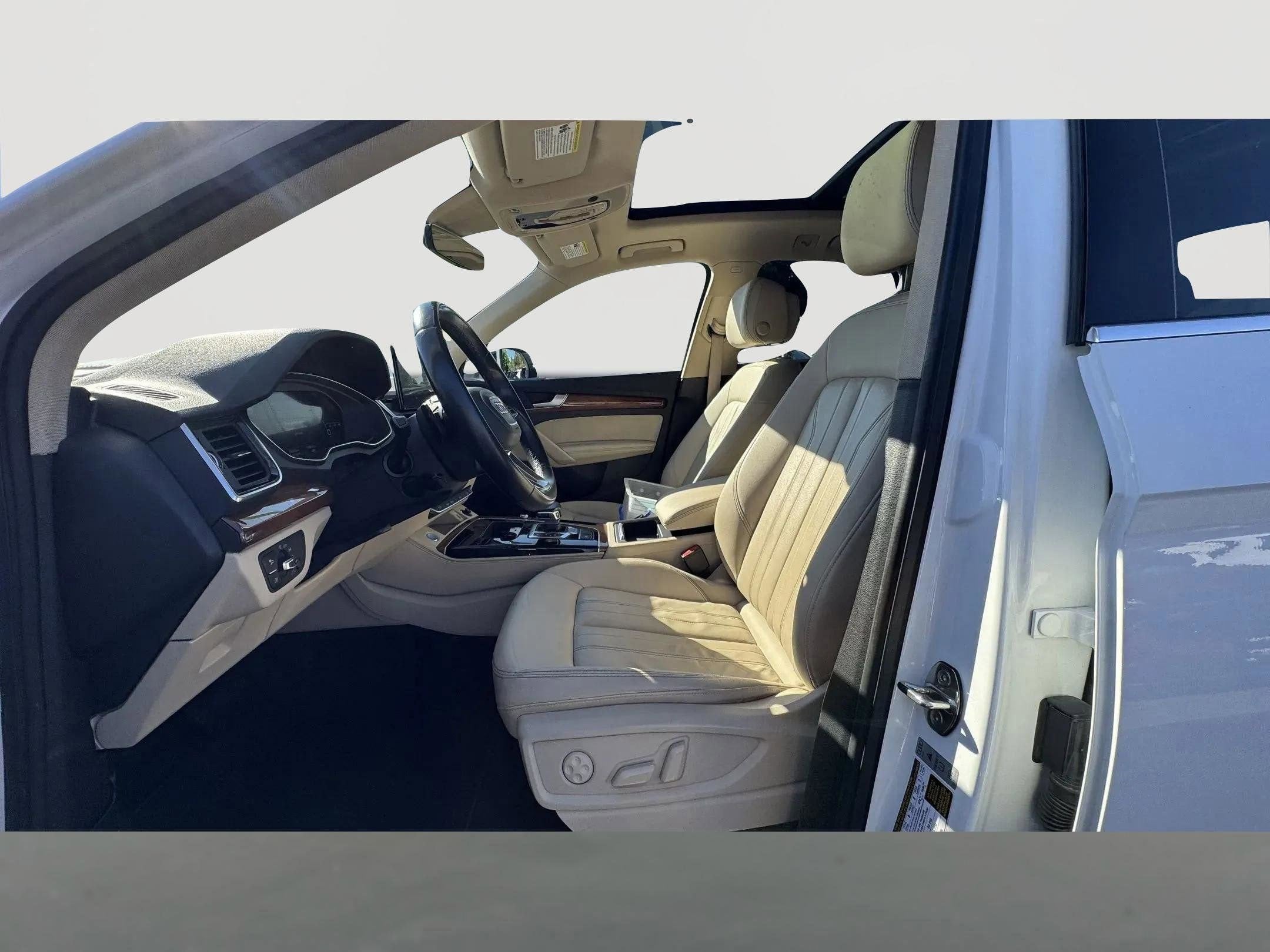2022 Audi Q5 S line Premium Plus