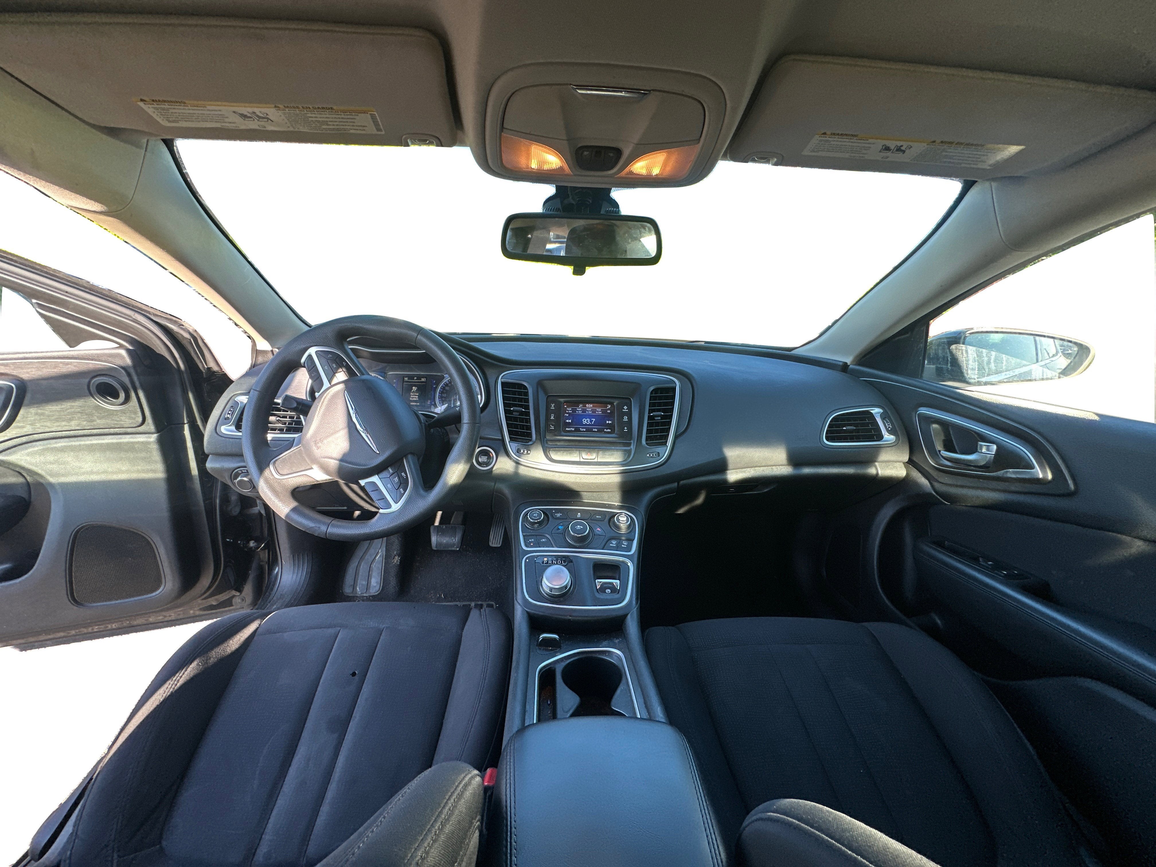 2016 Chrysler 200 LX