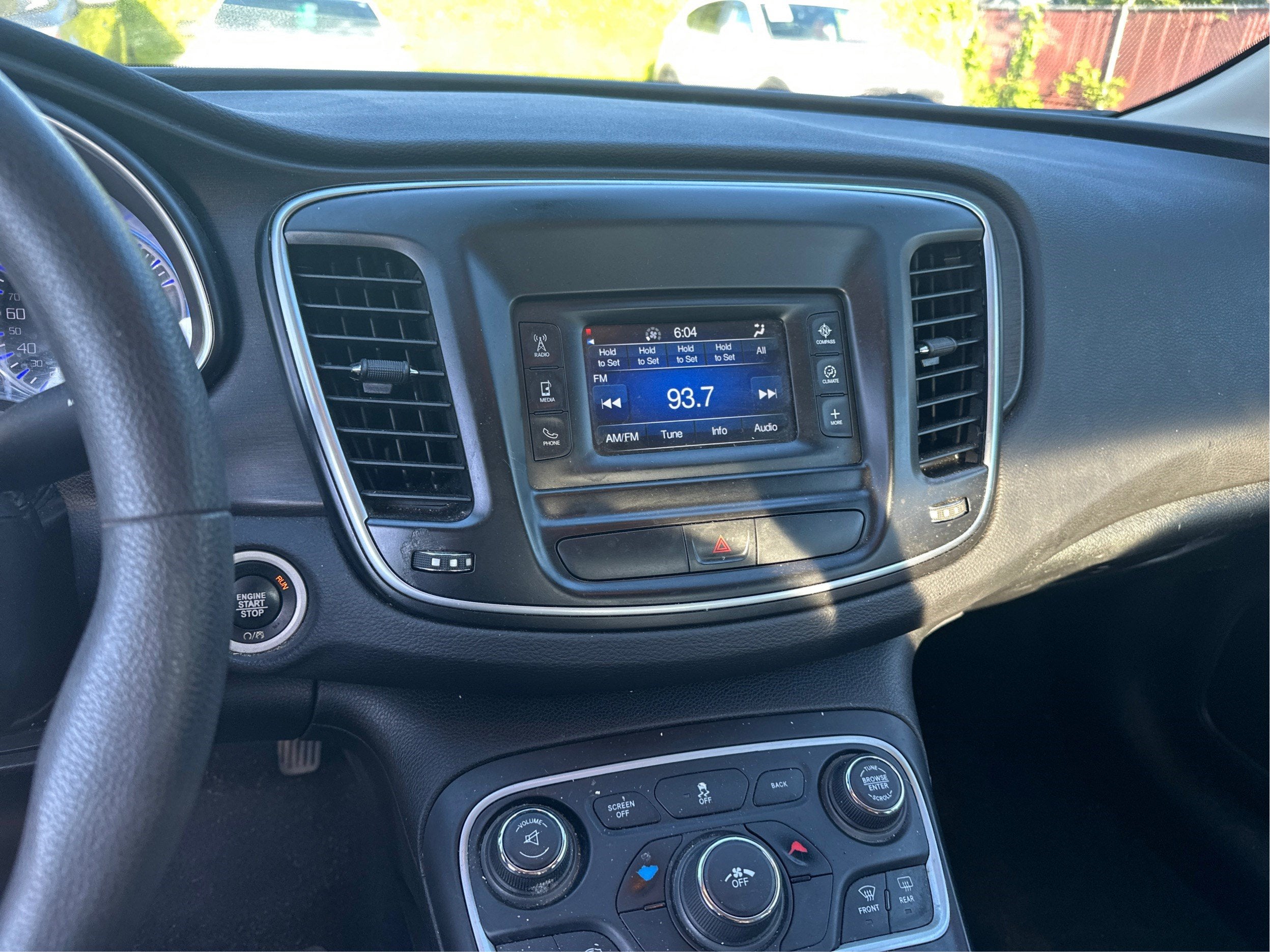 2016 Chrysler 200 LX