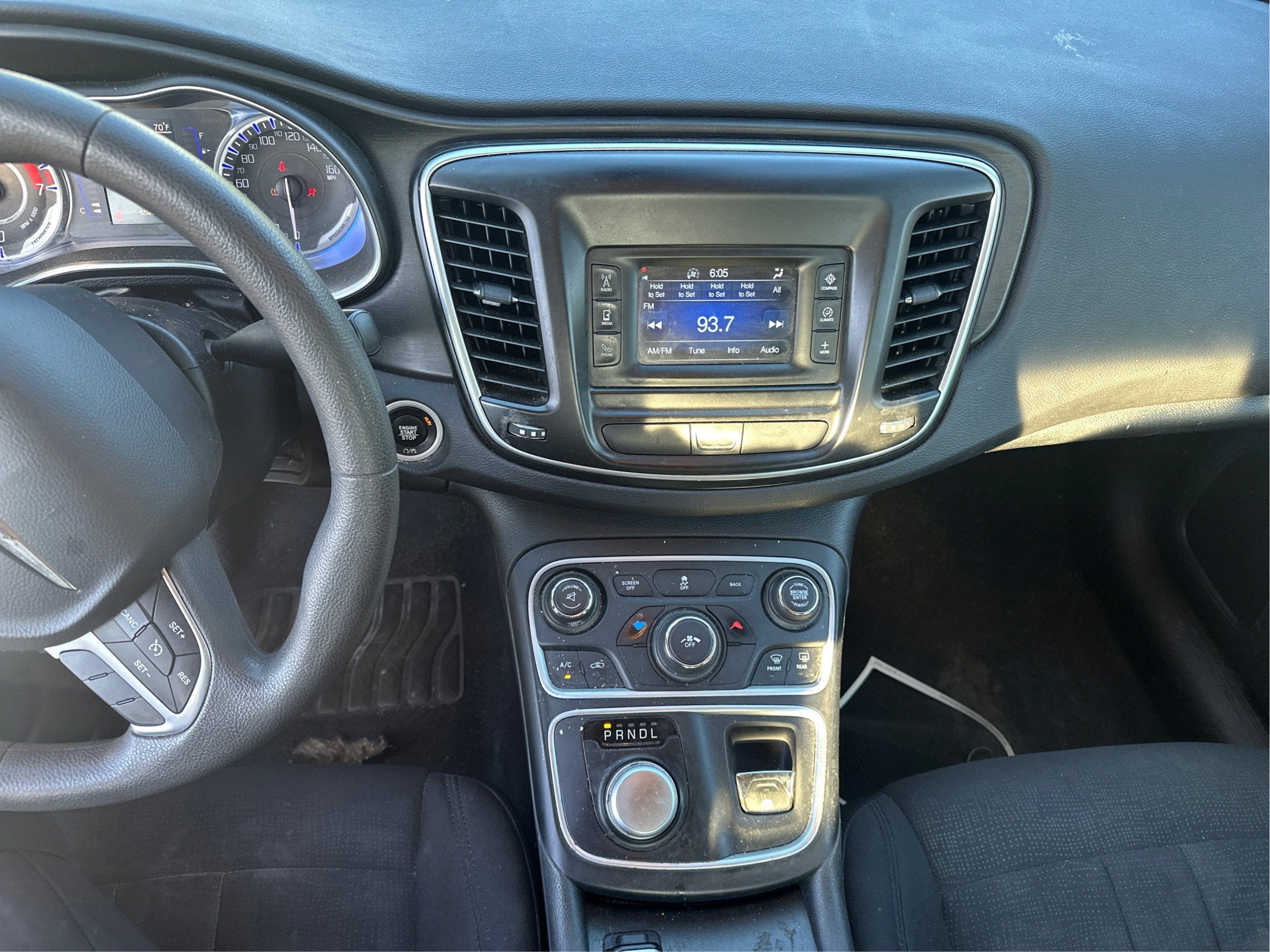 2016 Chrysler 200 LX