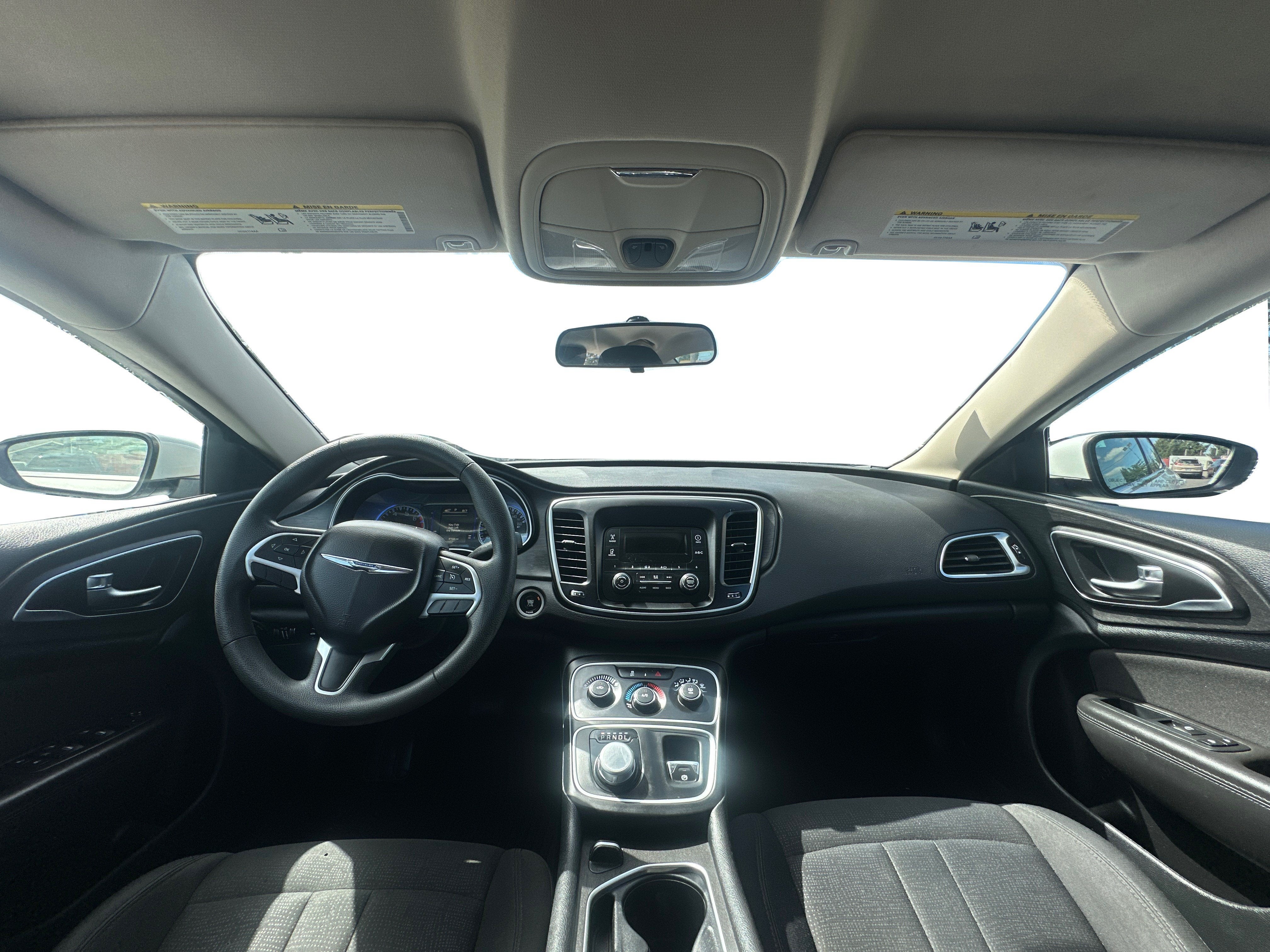 2016 Chrysler 200 LX