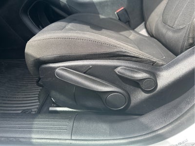 2016 Chrysler 200 LX