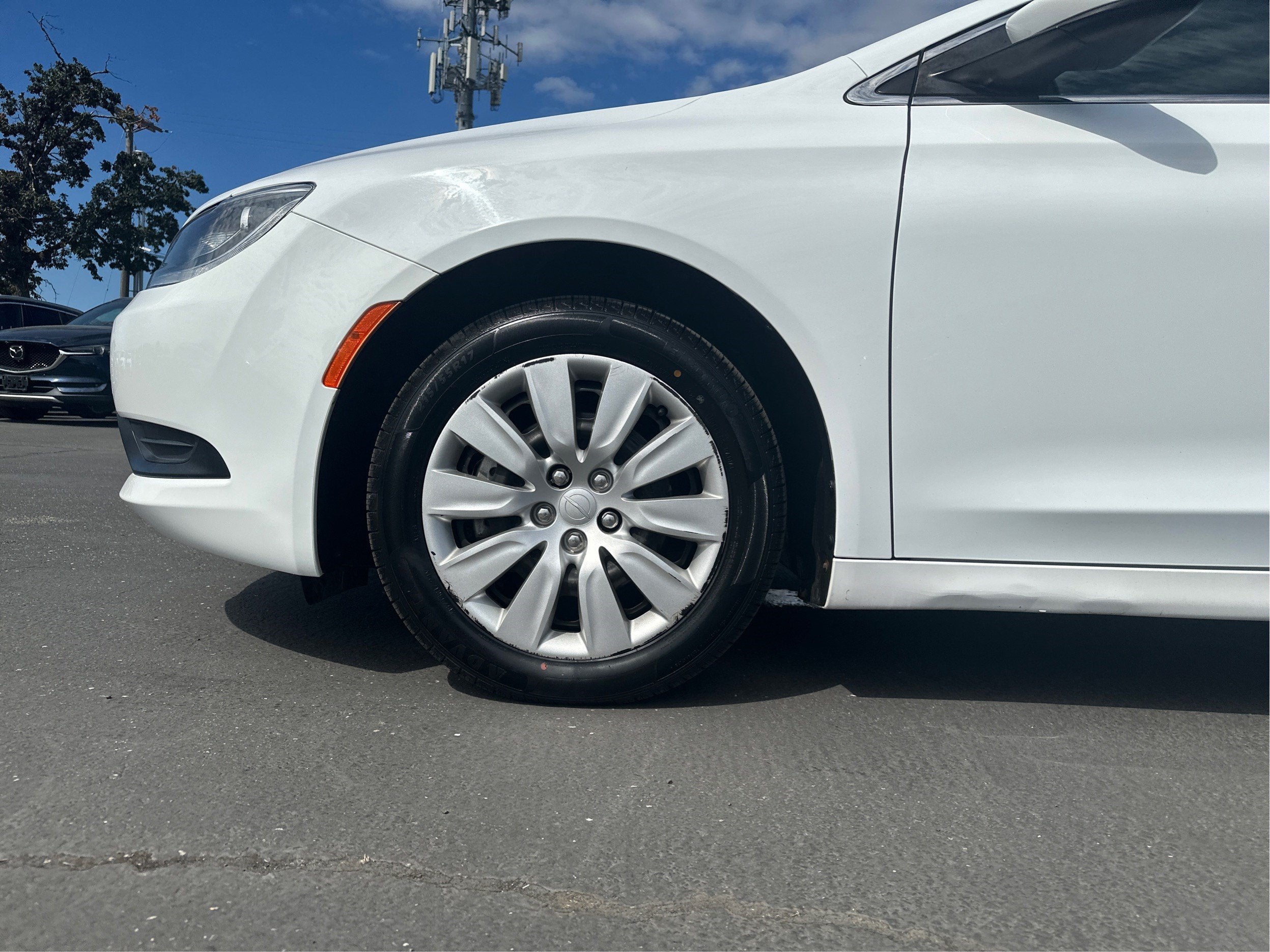 2016 Chrysler 200 LX