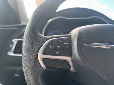 2016 Chrysler 200 LX