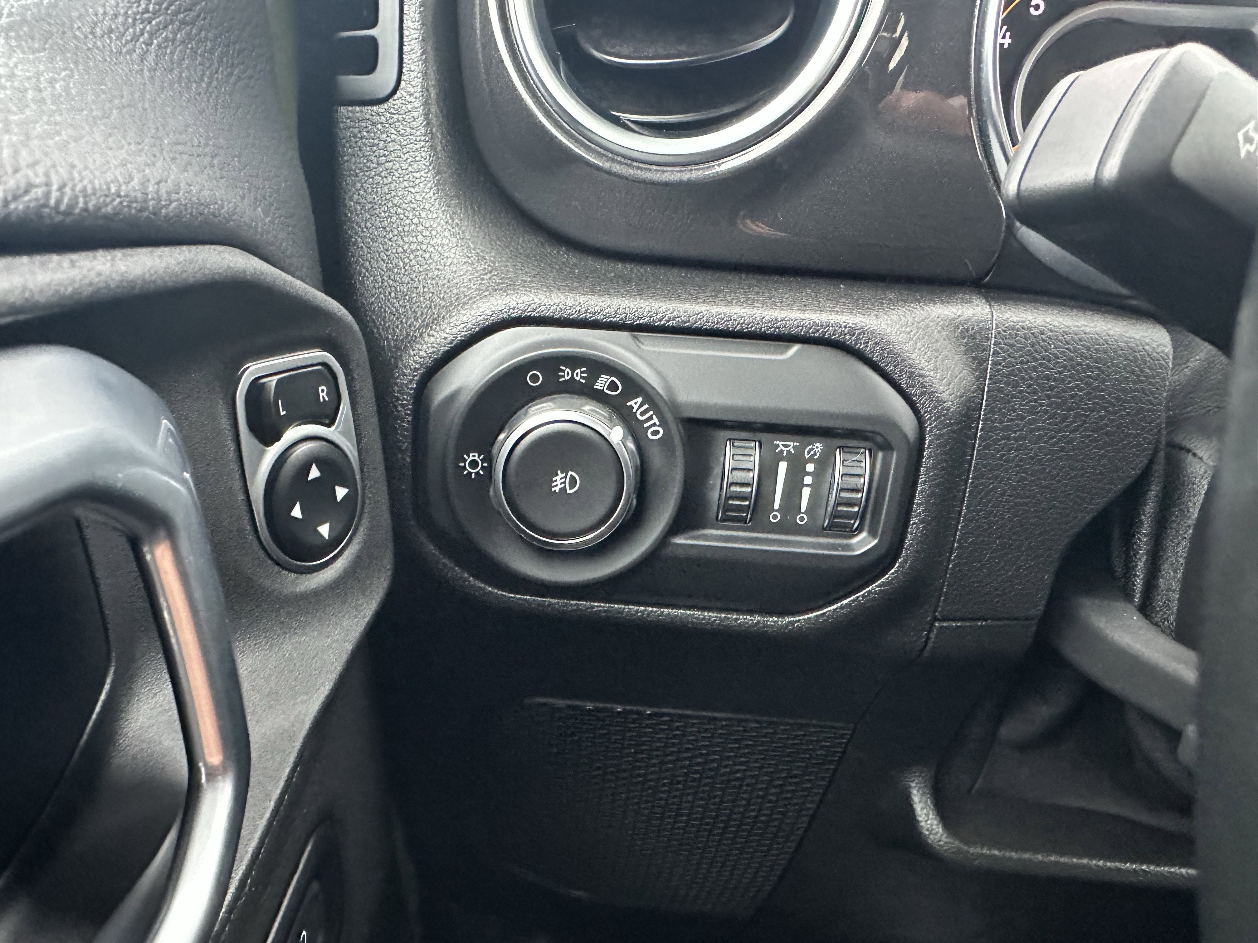 2021 Jeep Wrangler Unlimited Sahara Altitude