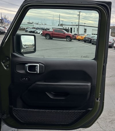 2021 Jeep Wrangler Unlimited Sahara Altitude