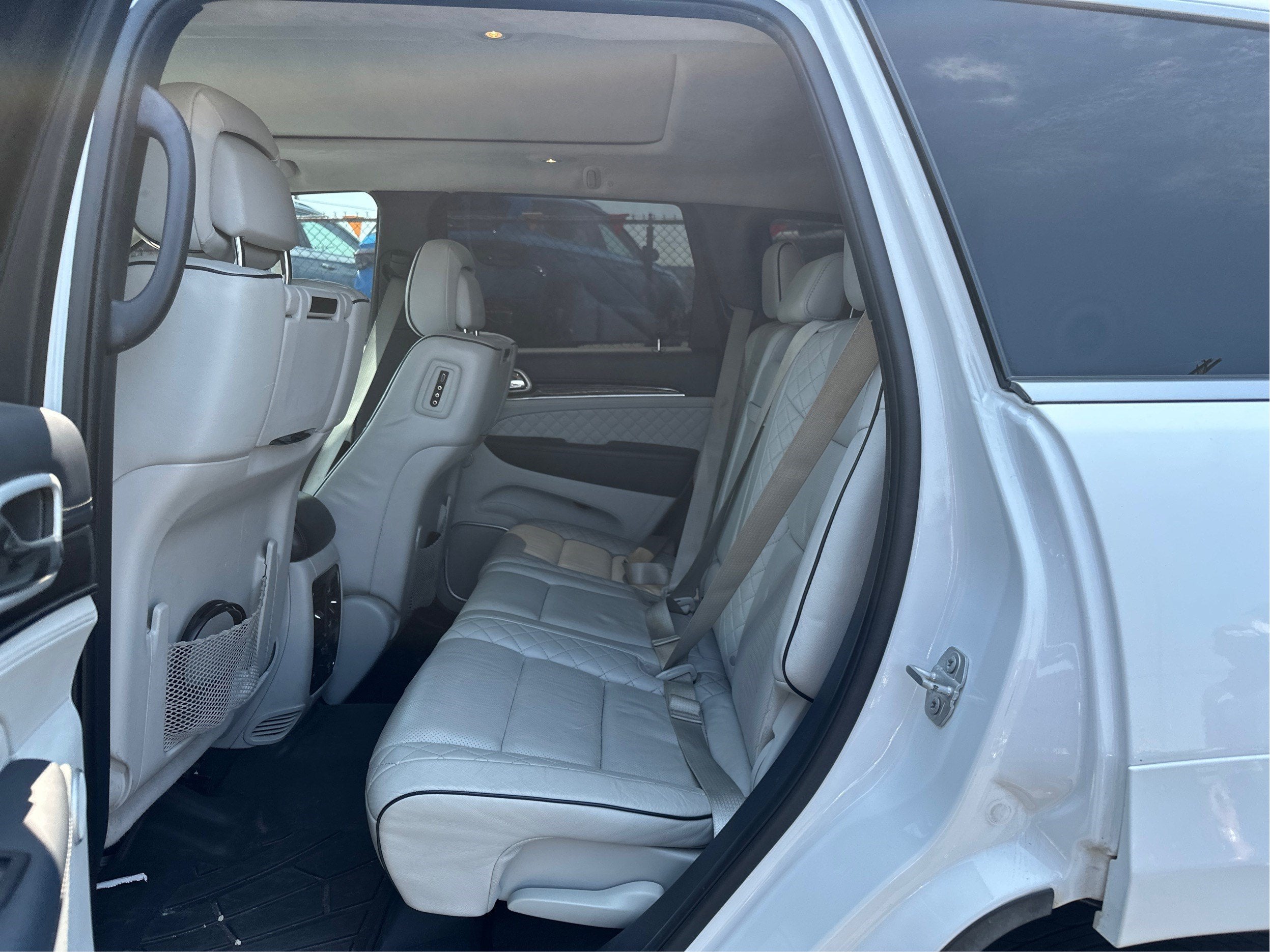 2020 Jeep Grand Cherokee Summit