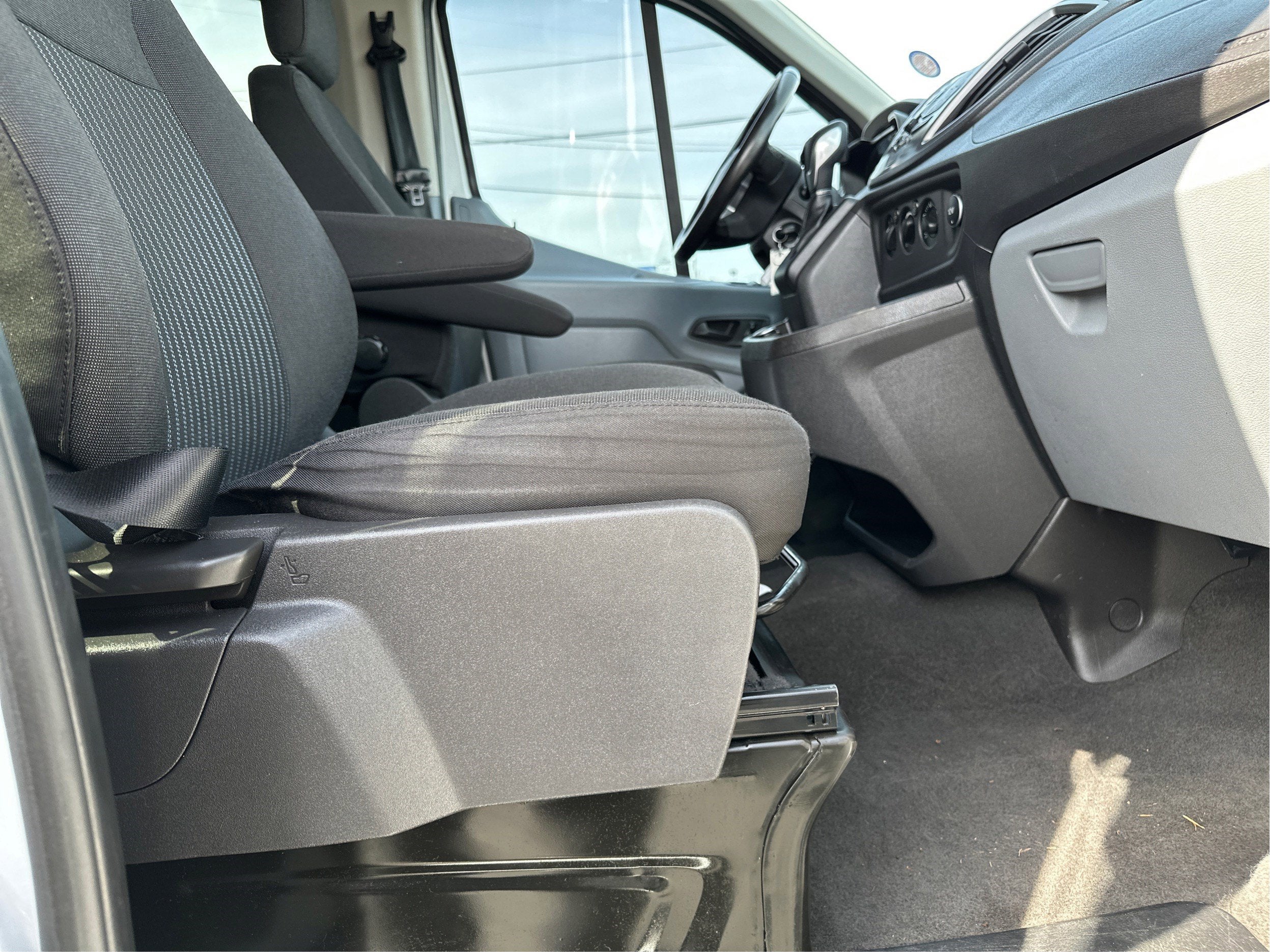 2017 Ford Transit Wagon XLT
