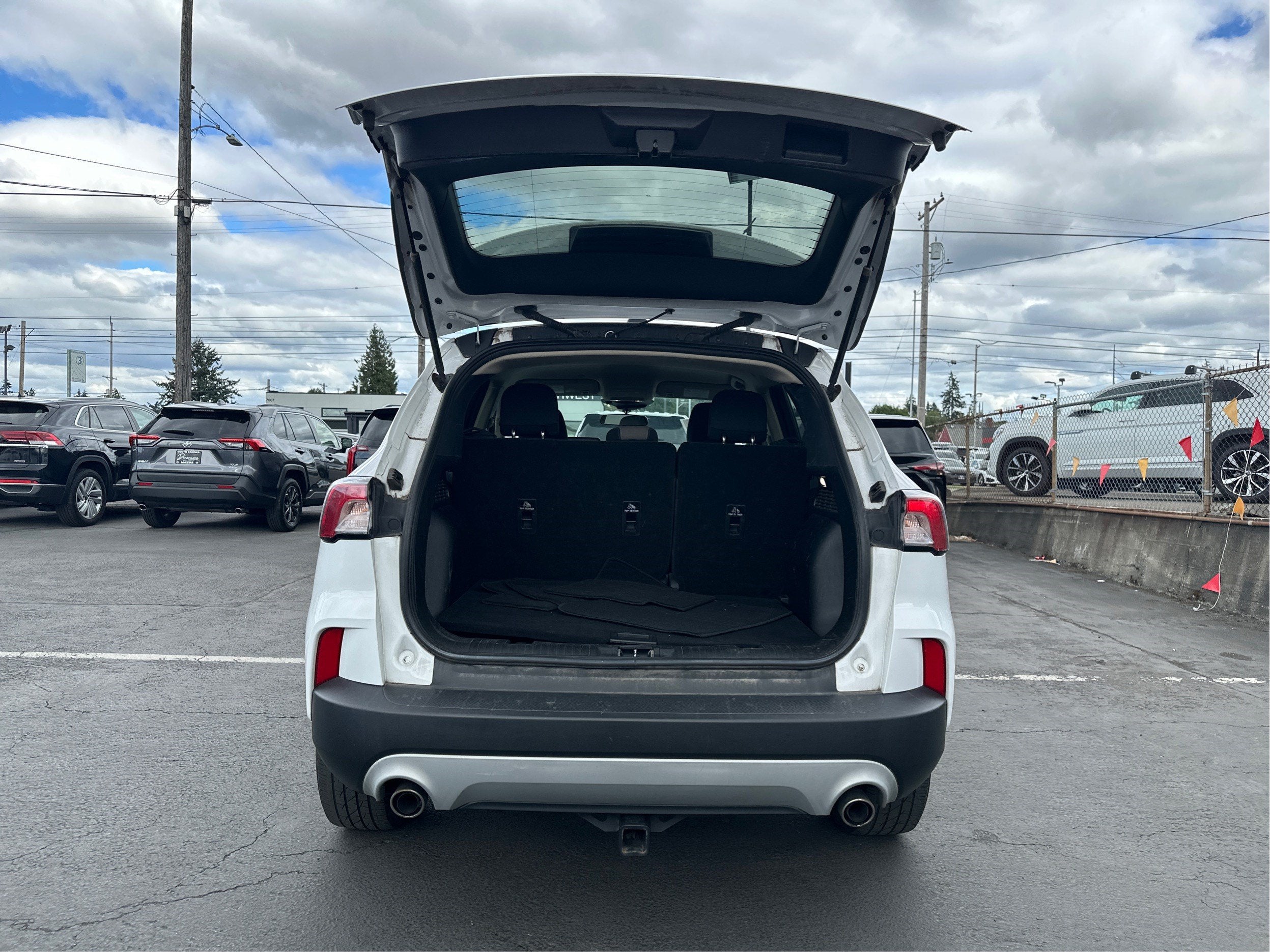 2020 Ford Escape SE
