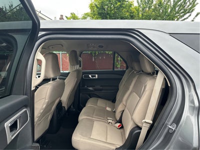 2023 Ford Explorer Base