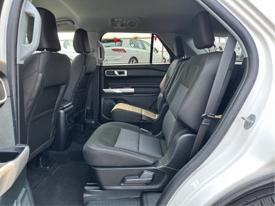 2023 Ford Explorer XLT 4WD