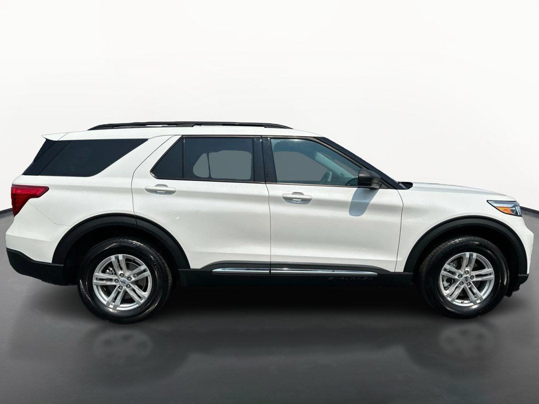 2023 Ford Explorer XLT 4WD