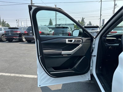 2023 Ford Explorer XLT 4WD