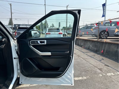 2023 Ford Explorer XLT 4WD