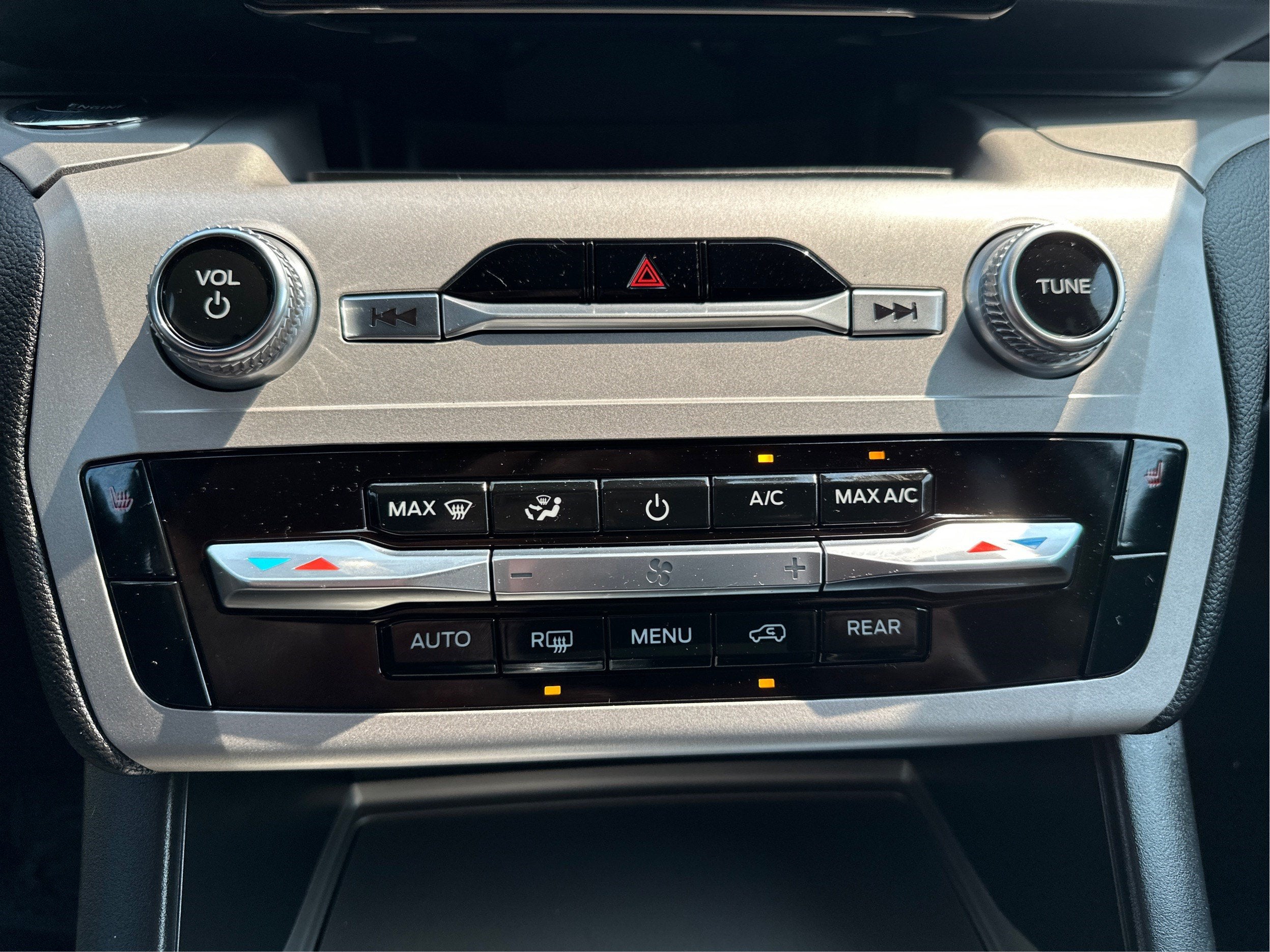 2023 Ford Explorer XLT 4WD