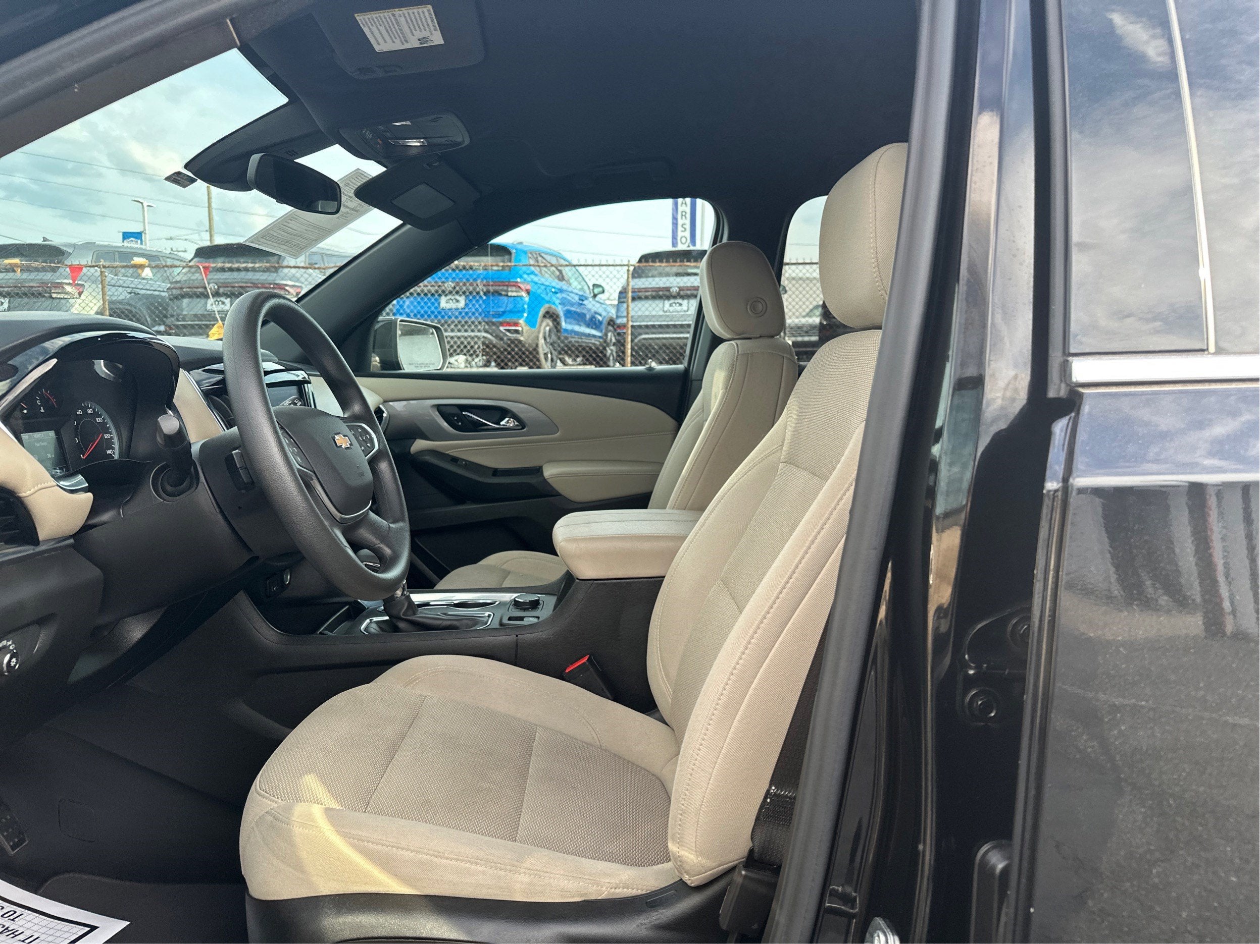 2022 Chevrolet Traverse LS