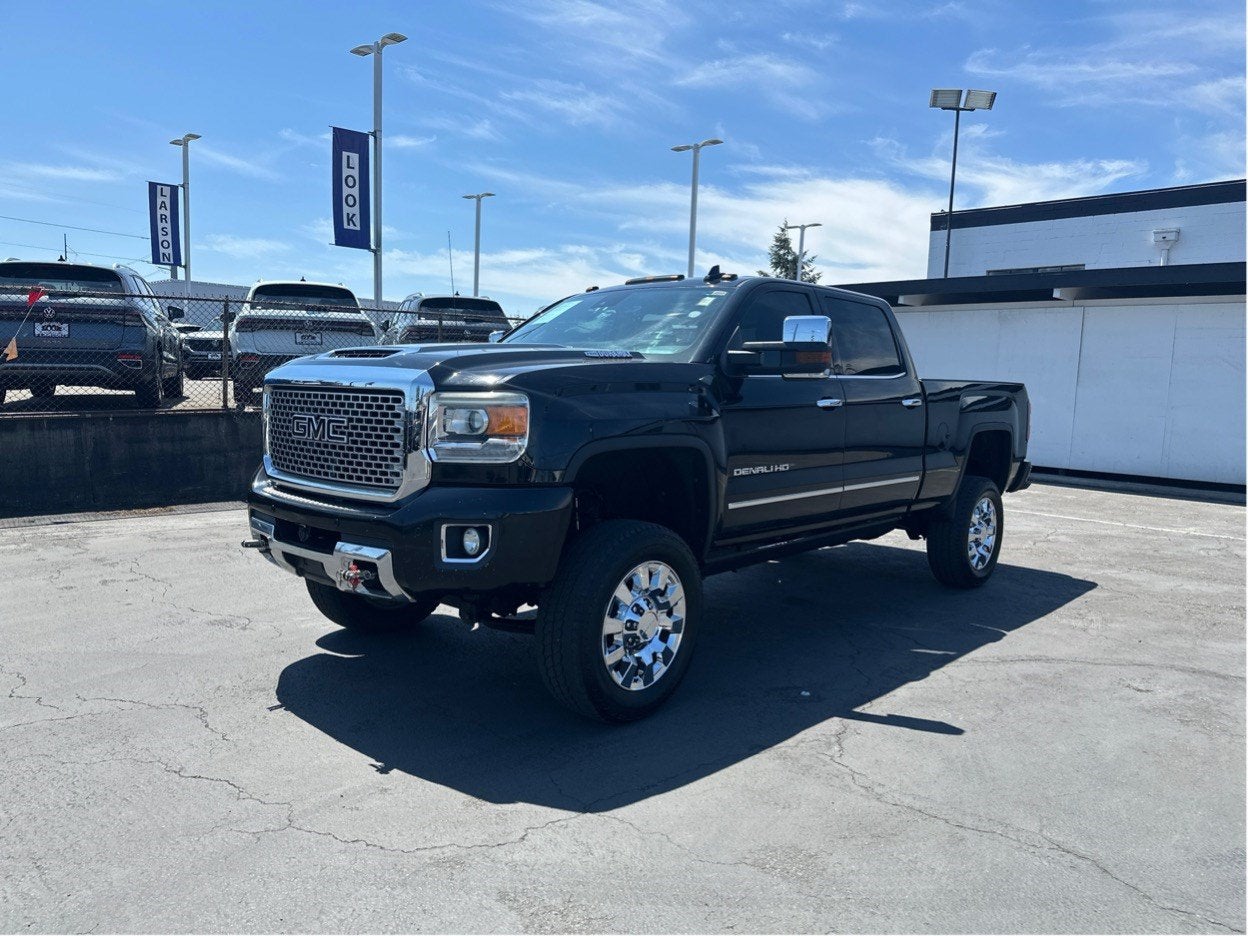 2015 GMC Sierra 2500HD available WiFi Denali