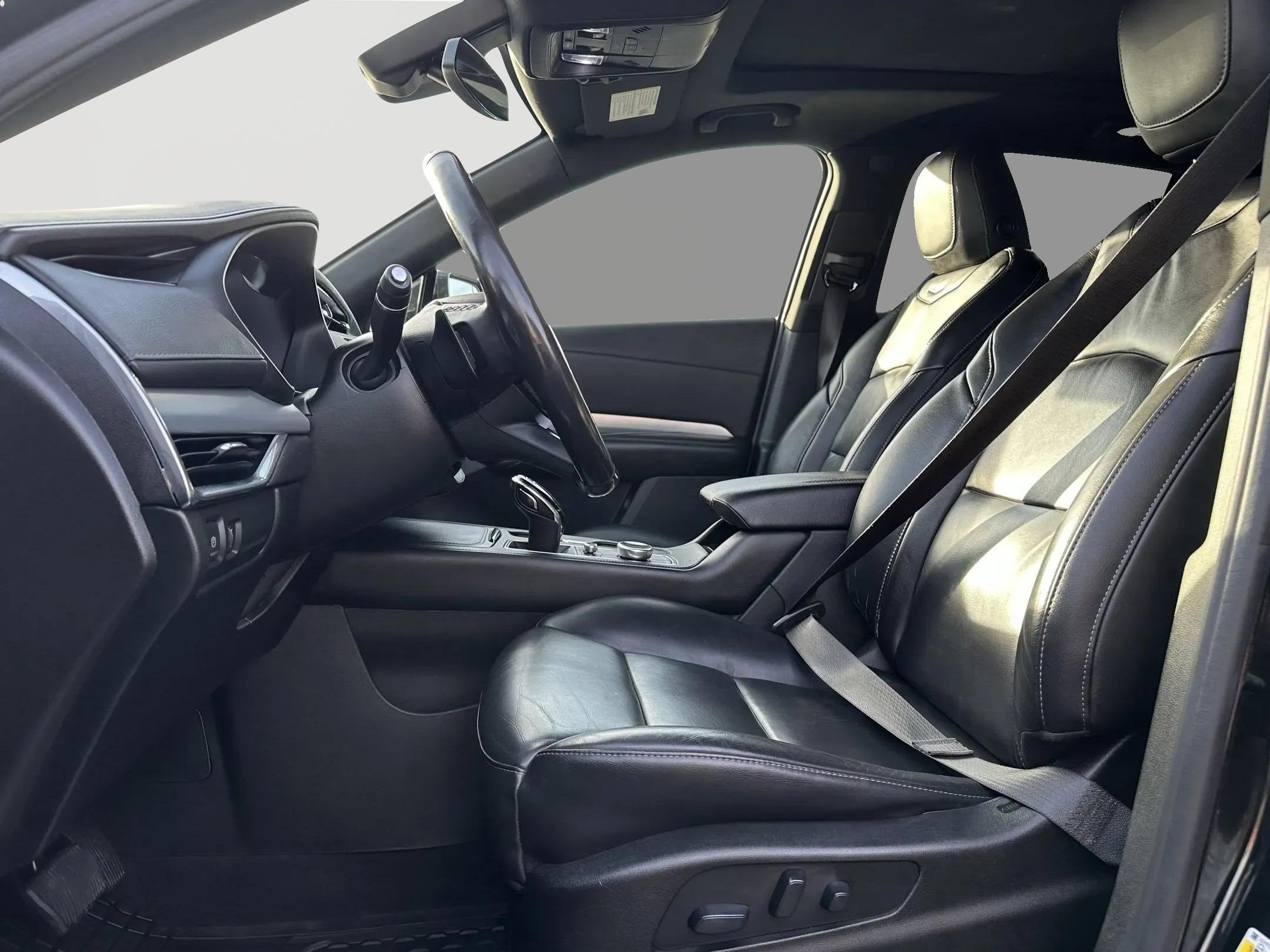 2021 Cadillac XT4 AWD Premium Luxury