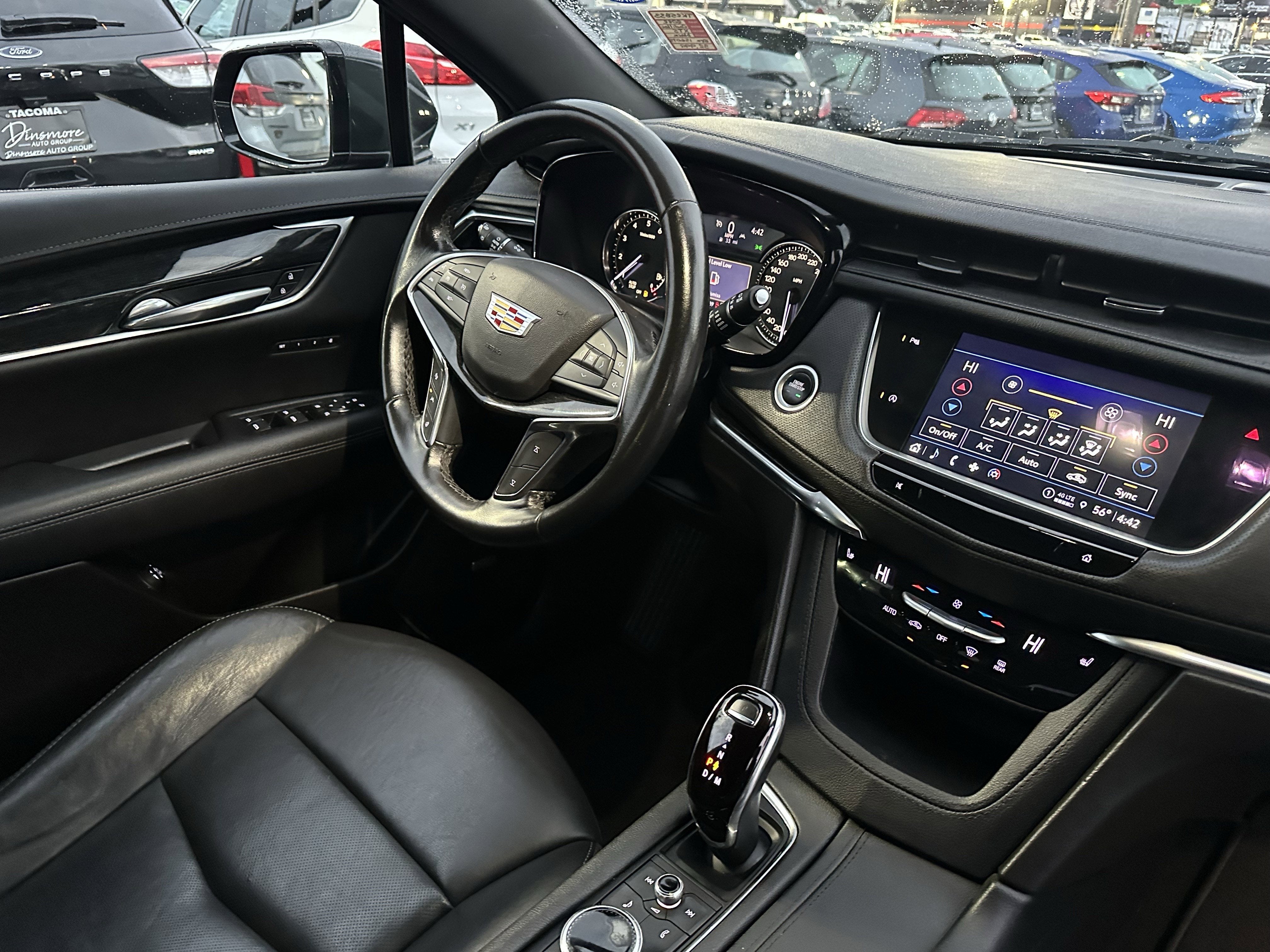 2022 Cadillac XT5 AWD Premium Luxury