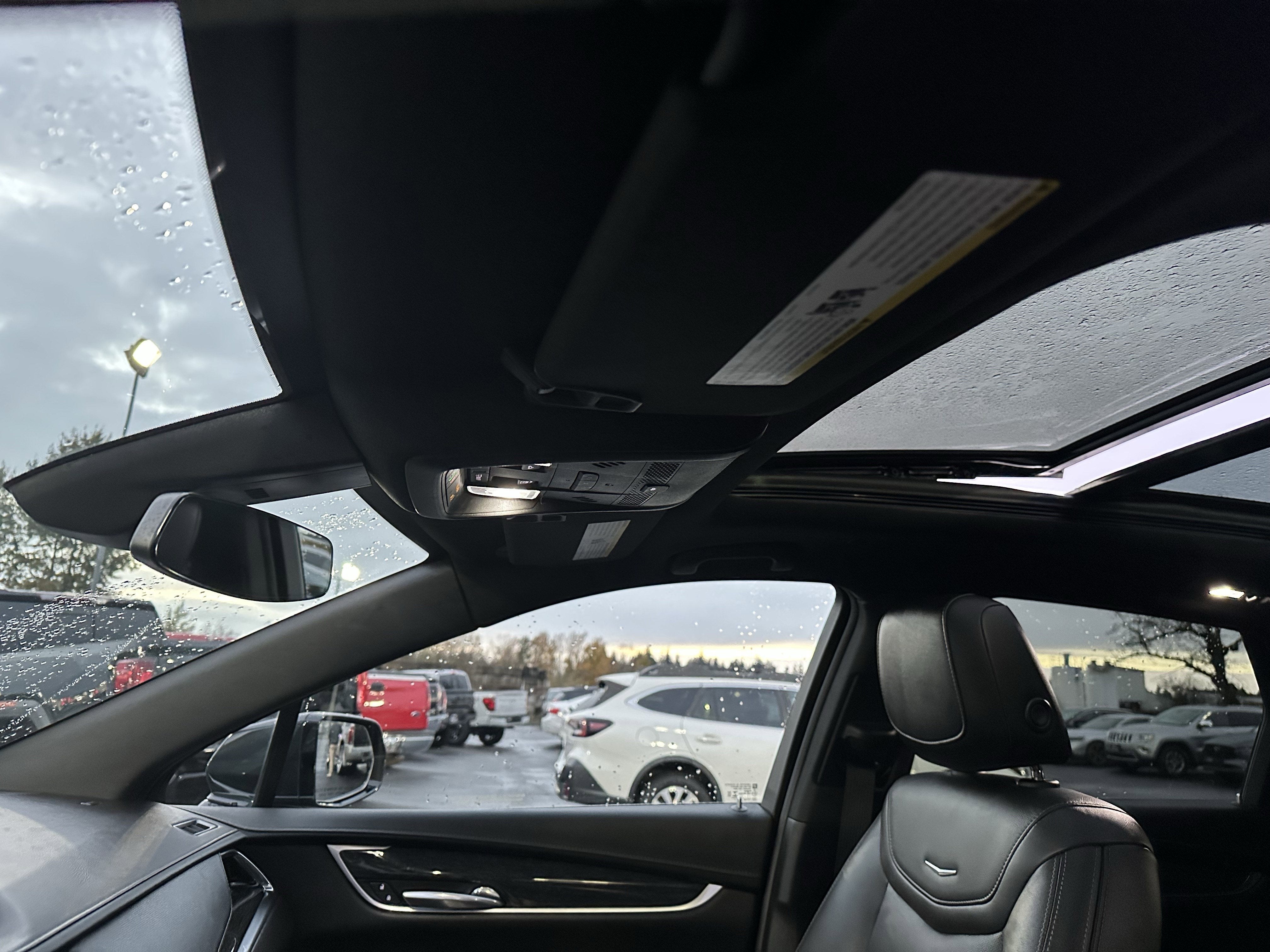 2022 Cadillac XT5 AWD Premium Luxury