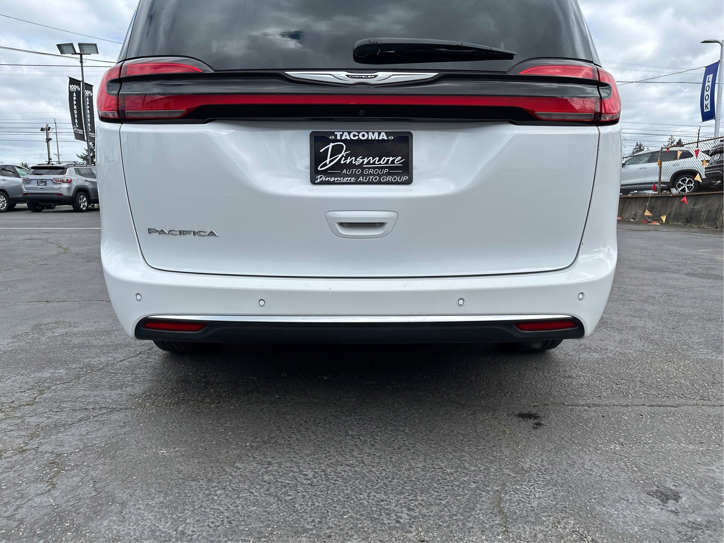 2024 Chrysler Pacifica Touring L